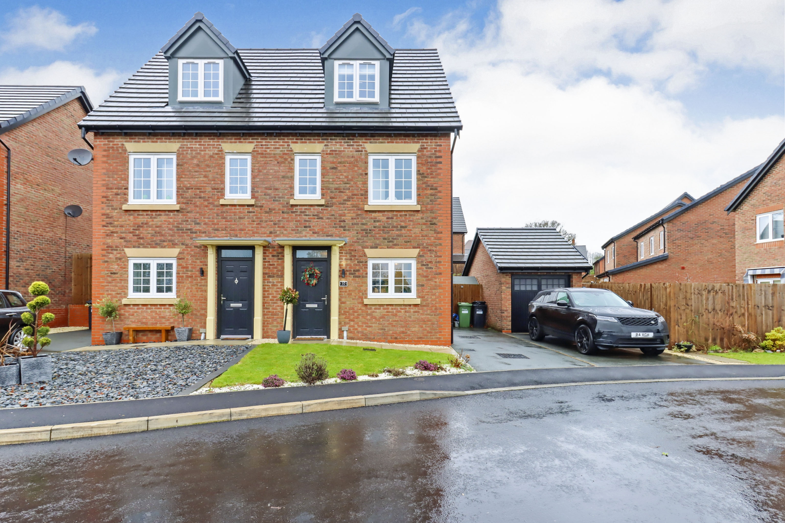 3 bedroom semidetached house for sale in Timekeepers Way, Whitchurch