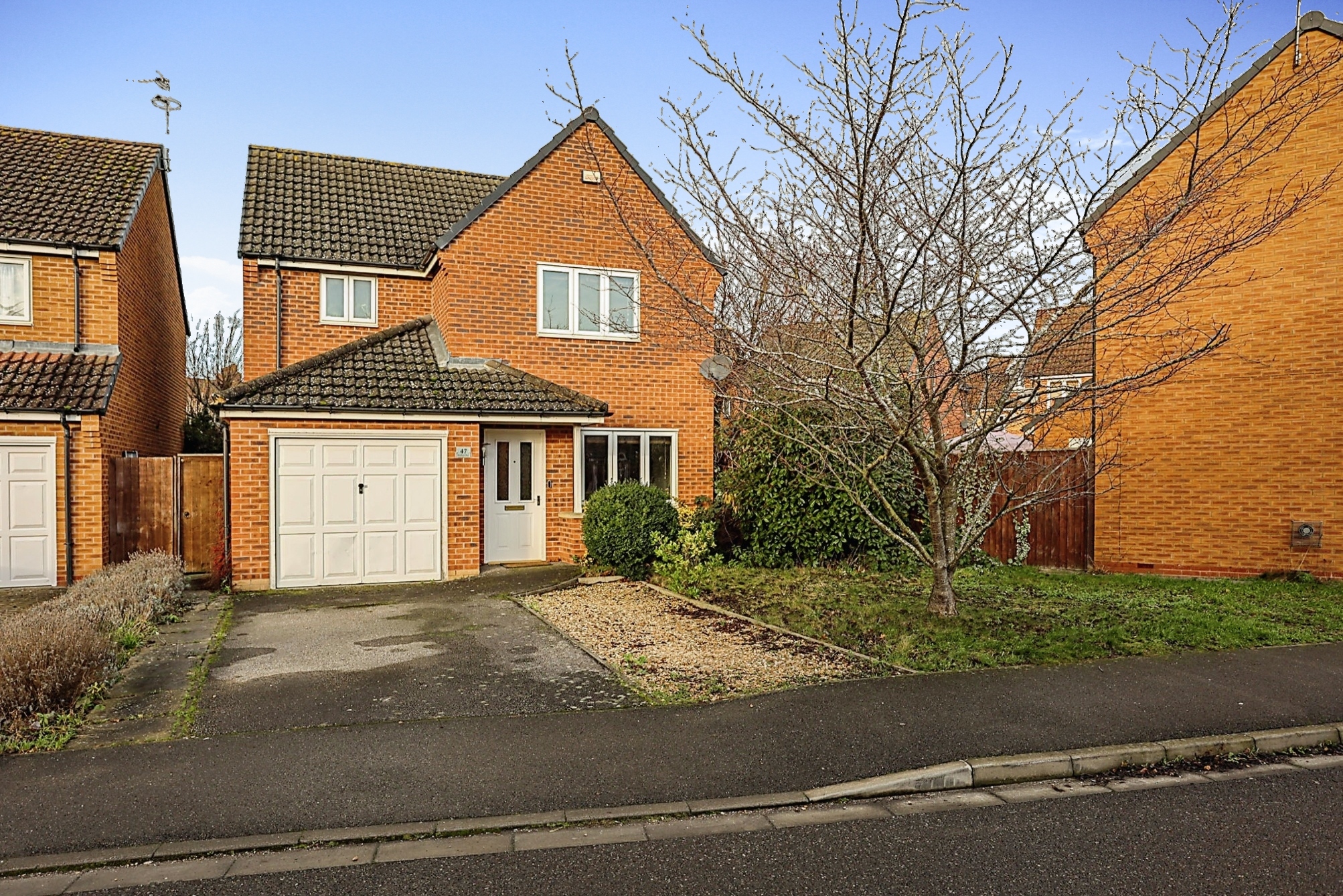 3 bedroom detached house for sale in Hudson Way, Grantham, NG31 7BU