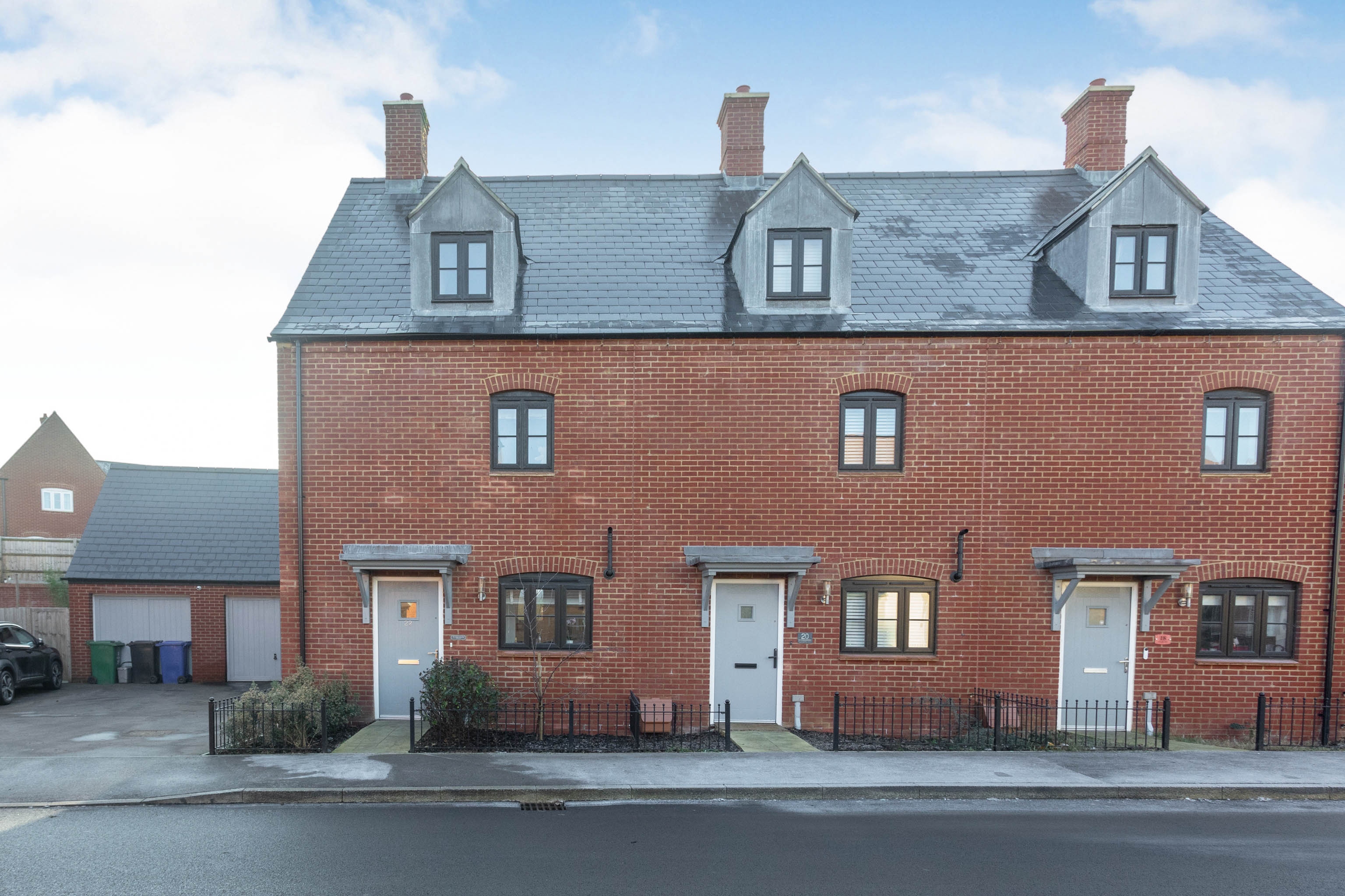 3 bedroom end of terrace house for sale in Flanders Way, Brackley, NN13 6GS