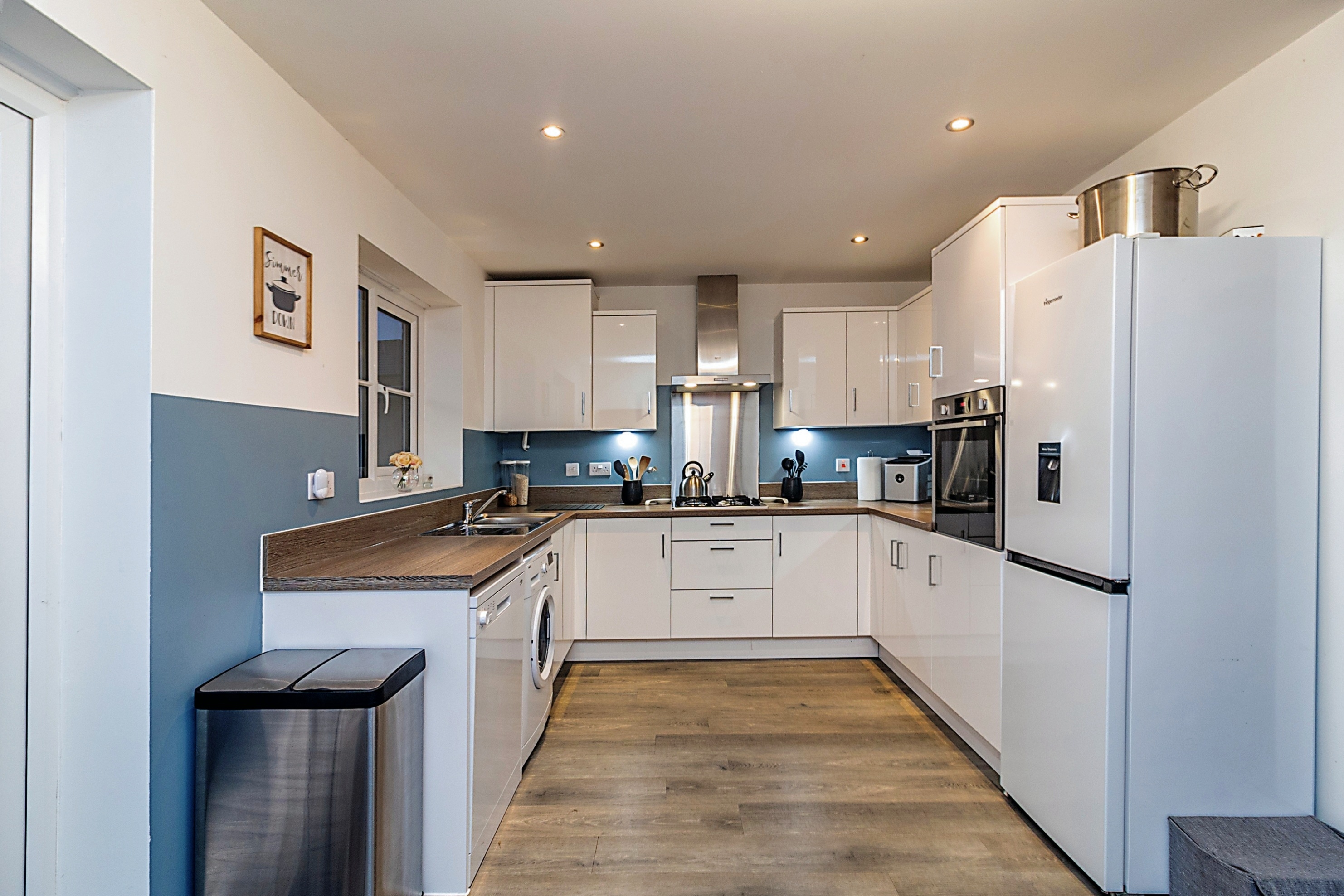 3 bedroom end of terrace house for sale in Oatlands Drive, Houghton