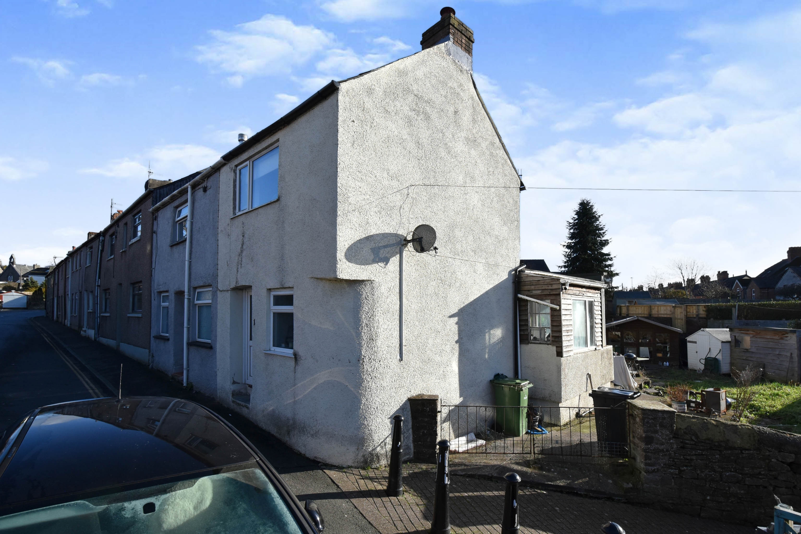 2 bedroom end of terrace house for sale in Maendu Street, Brecon, LD3 9HE