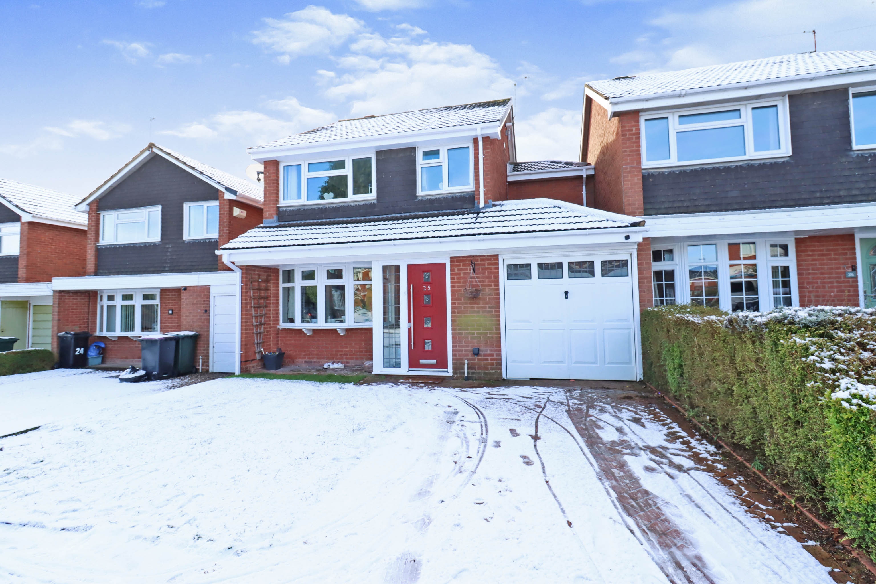 3 bedroom detached house for sale in Maple Close, Shifnal, TF11 8HA