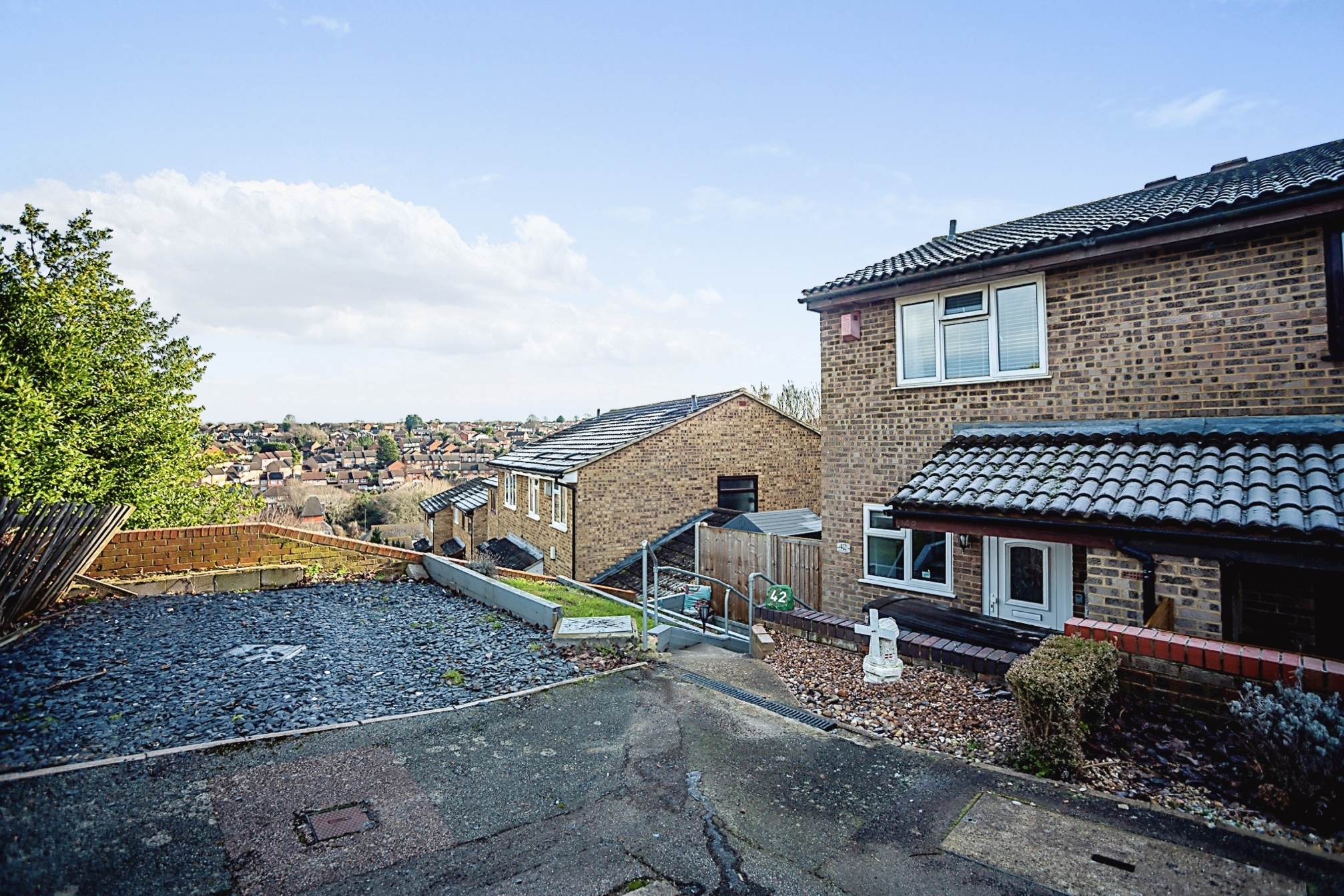 2 bedroom end of terrace house for sale in Monarch Close, Chatham, ME5 7PD