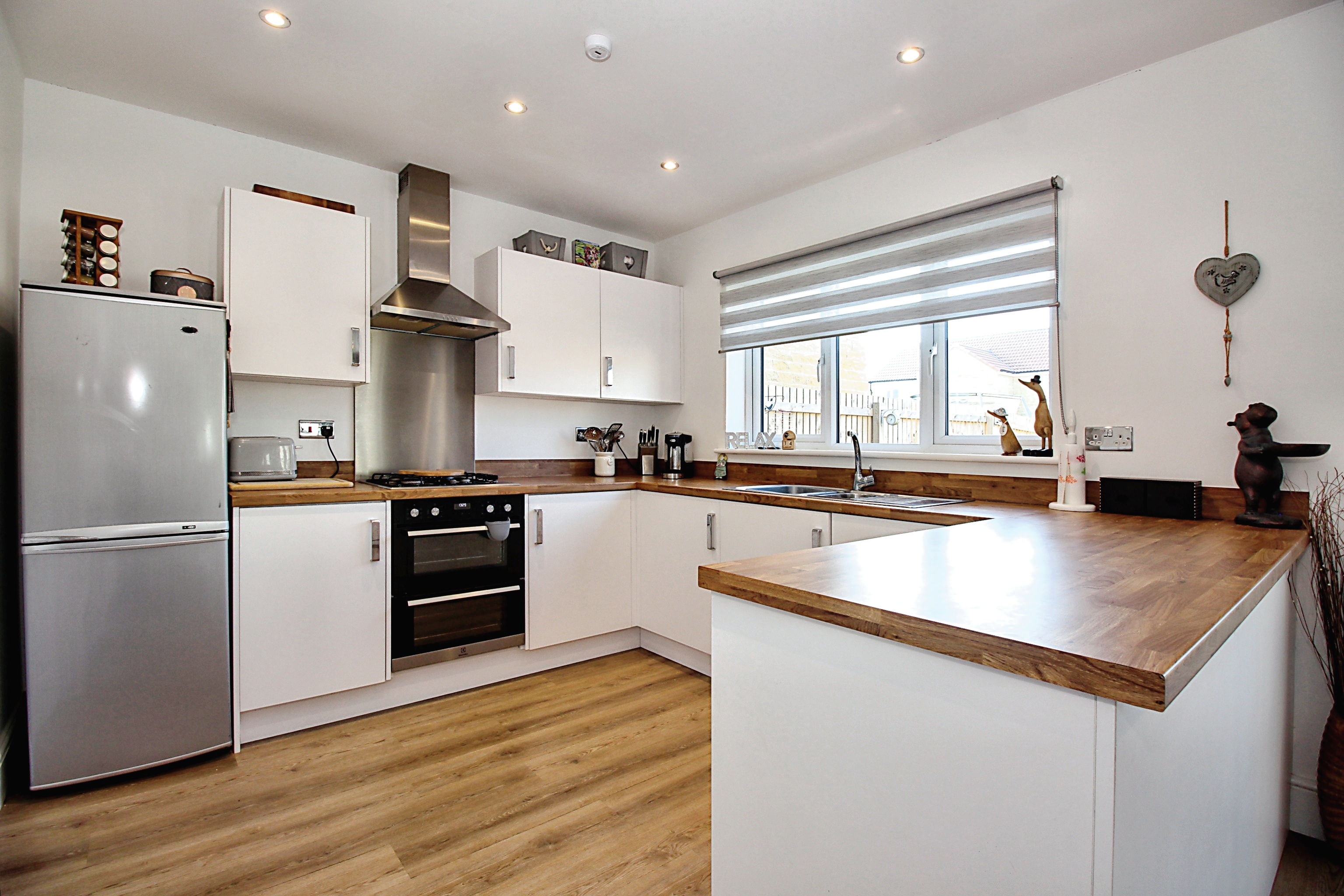 4 bedroom detached house for sale in Clubhouse Way, Humberston, DN36 4ZP