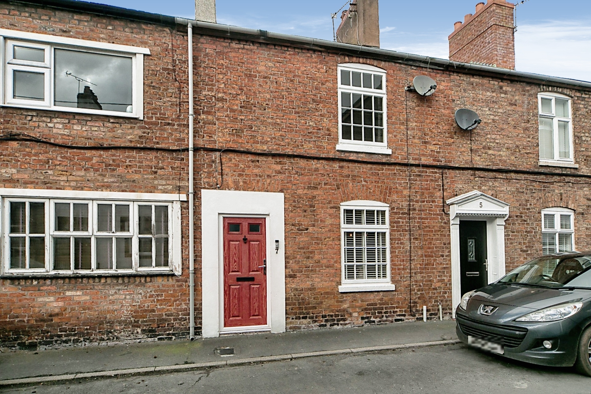 2 bedroom terraced house for sale in Bronwylfa Square, St. Asaph, LL17 0BU