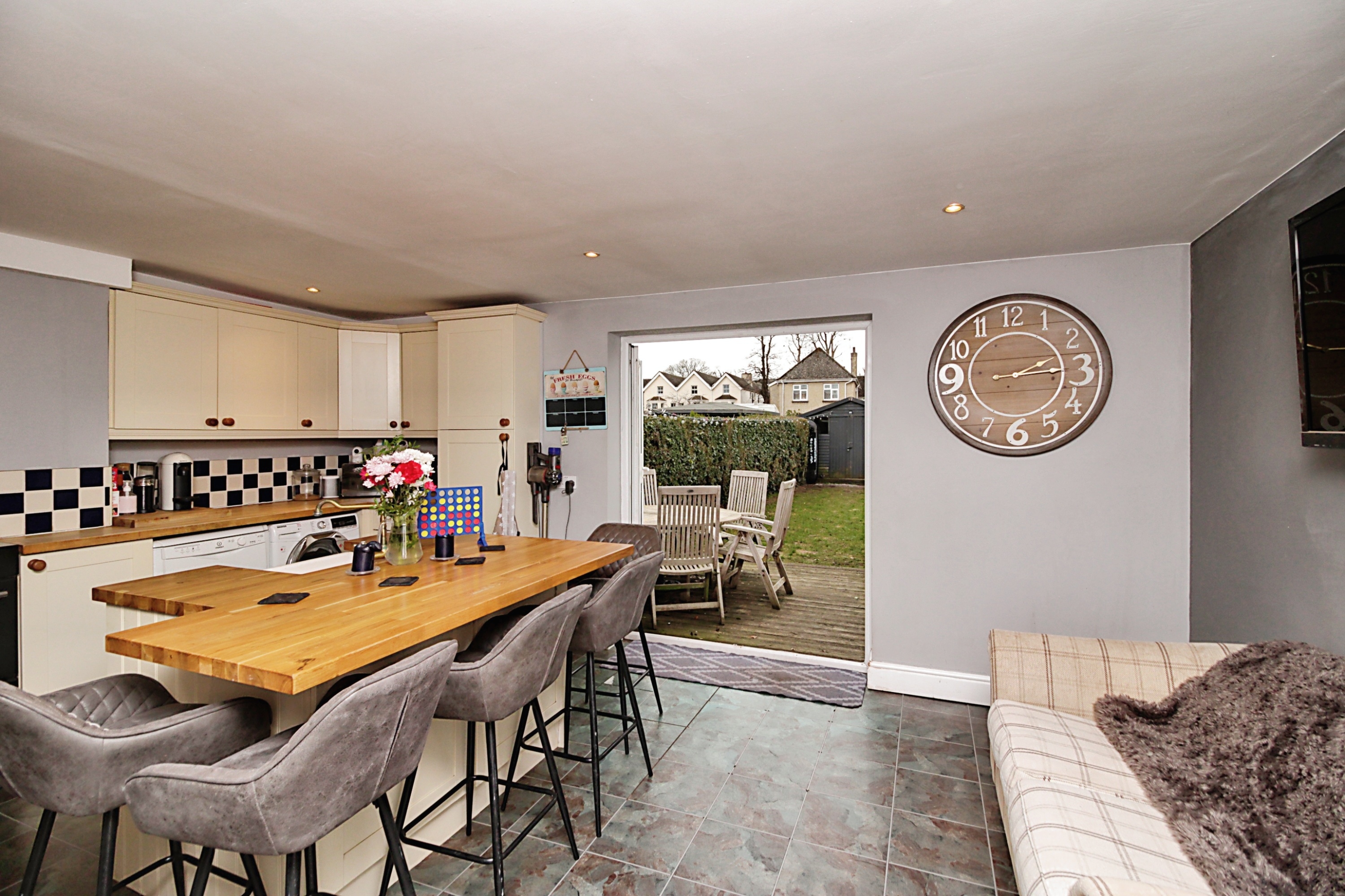 4 bedroom terraced house for sale in North Street, Storrington, RH20 4NZ