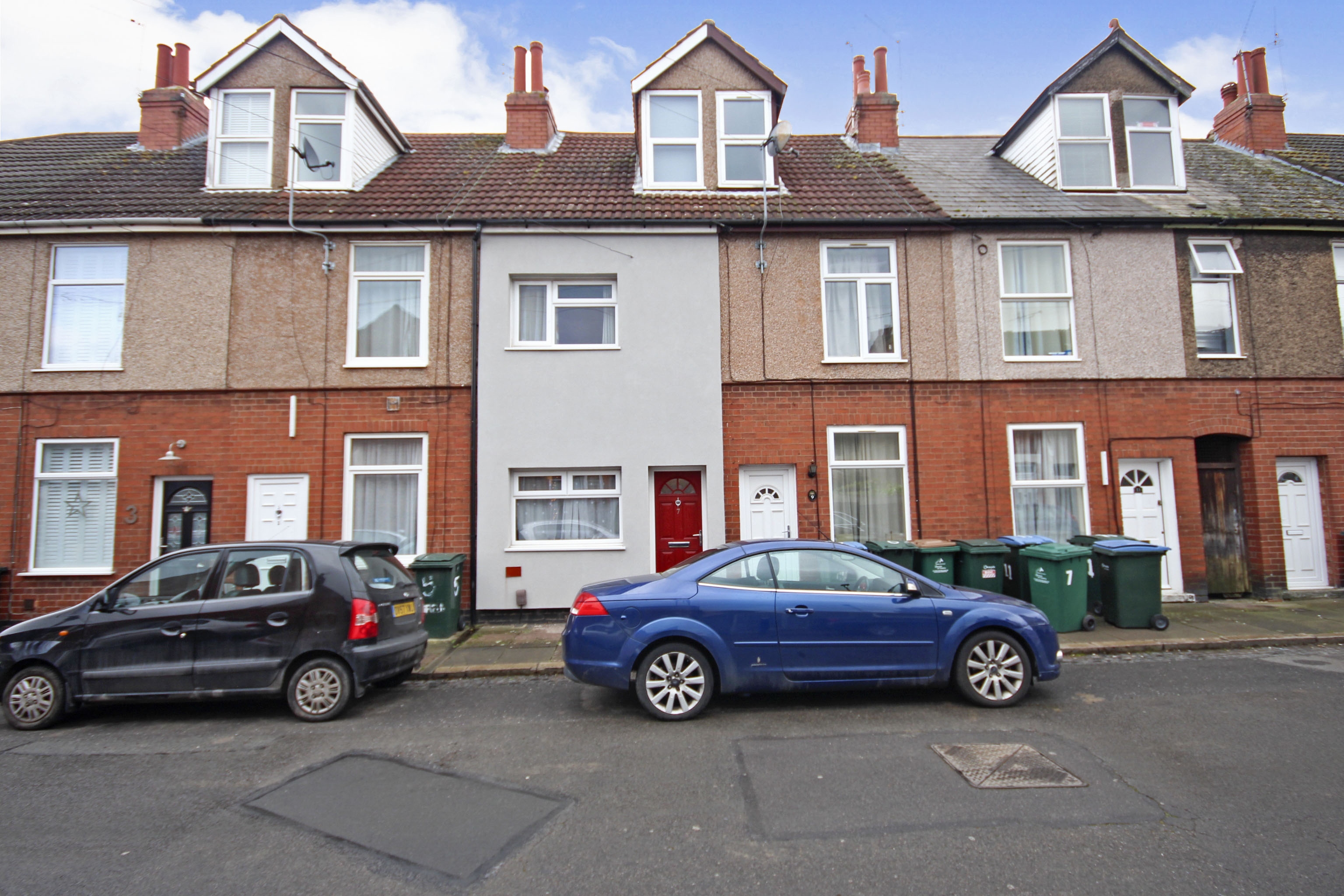 3 bedroom terraced house for sale in Enfield Road, Coventry, CV2 4DA