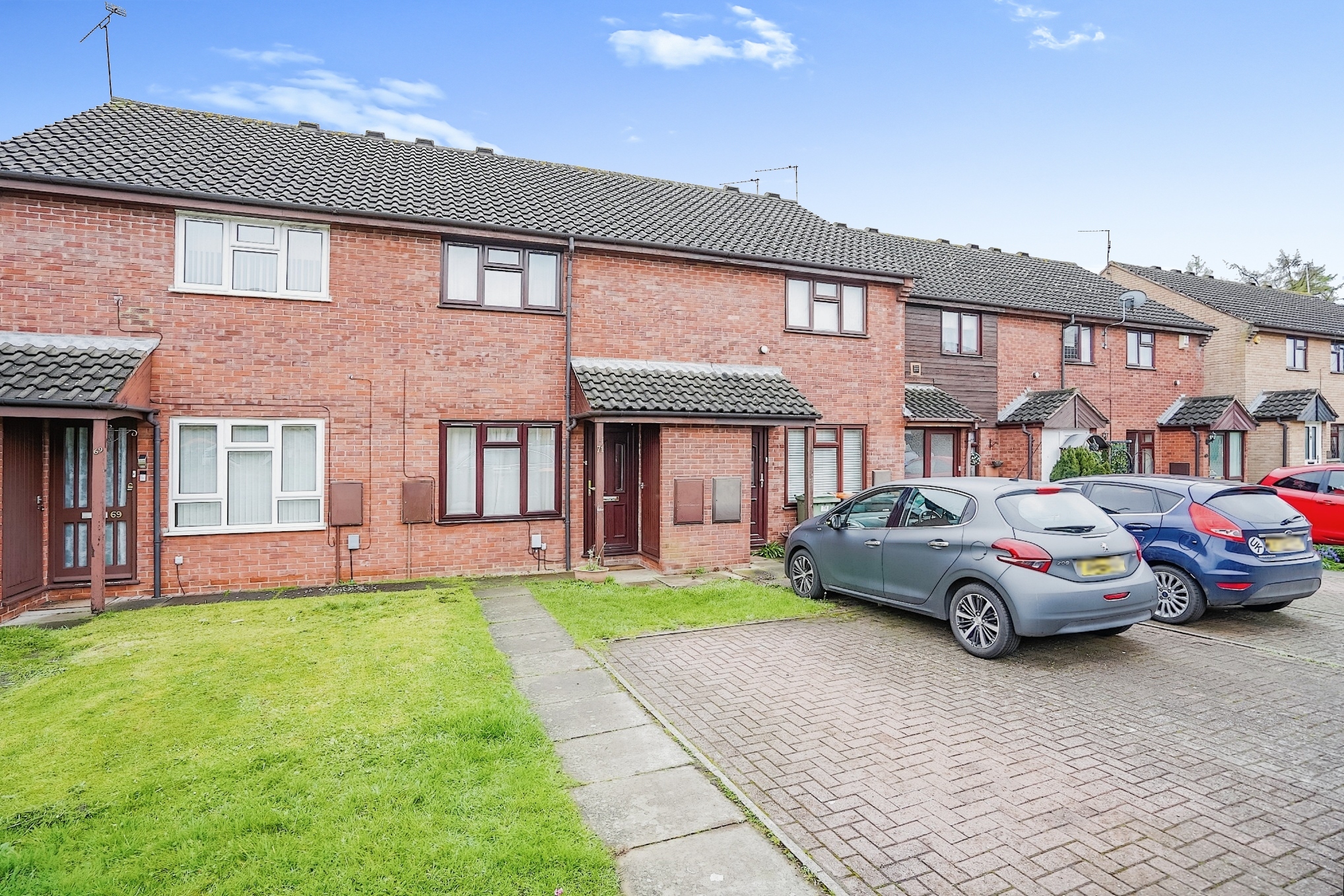 3 bedroom terraced house for sale in Wyngates, Leighton Buzzard, LU7 2LD