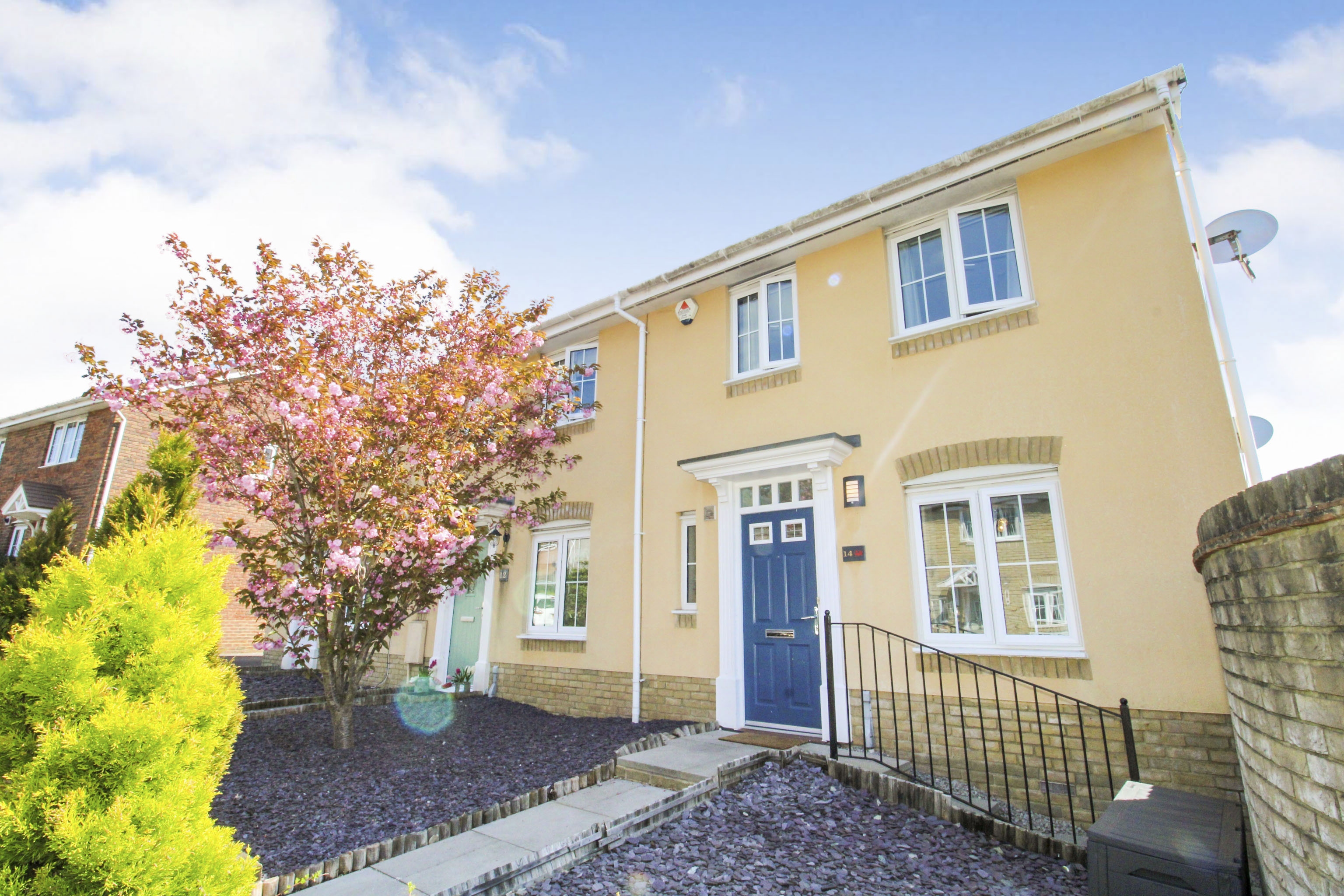 3 bedroom end of terrace house for sale in Clos Celyn, Barry, CF63 1FW