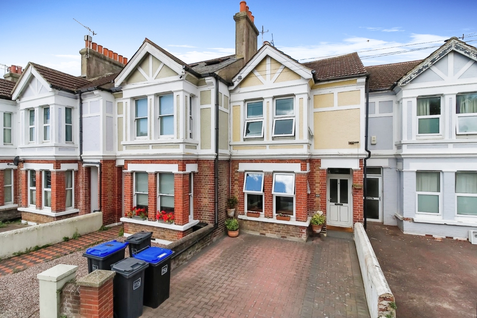 3 Bedroom Terraced House For Sale In Westcourt Road, Worthing, BN14 7DP