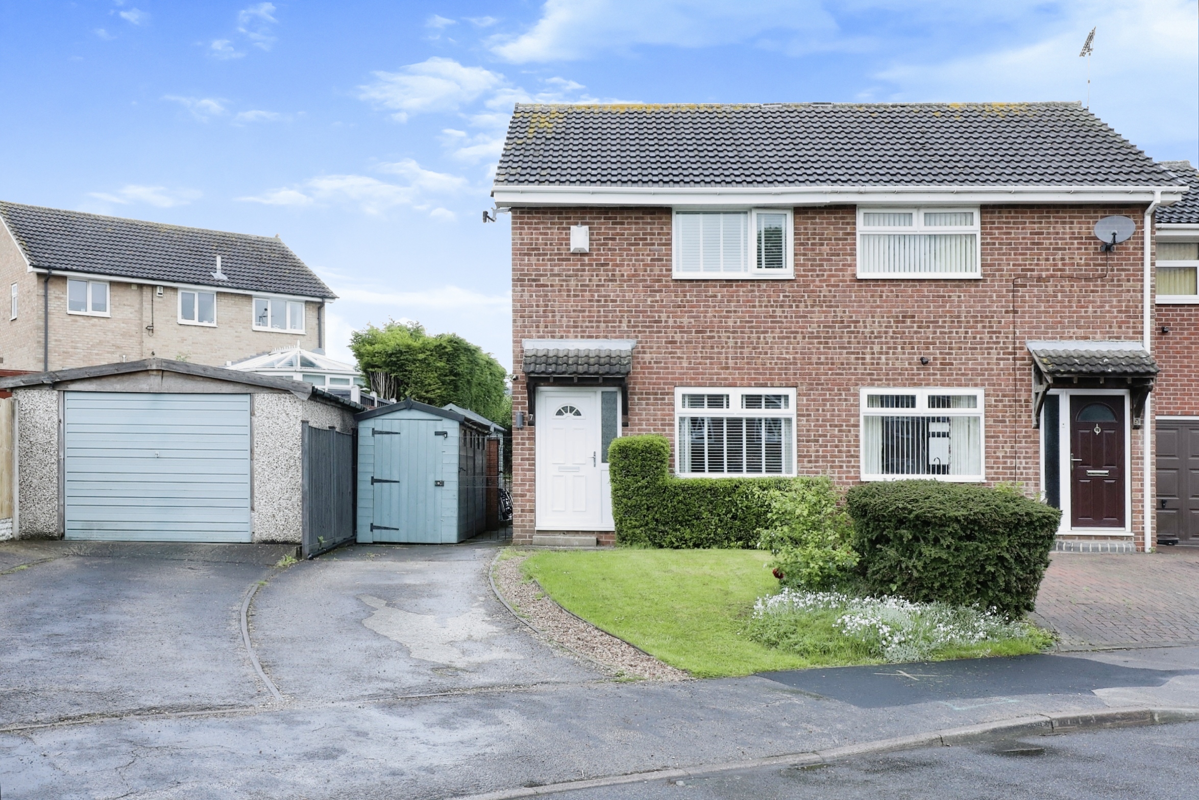 2 bedroom semidetached house for sale in Borrowdale Crescent, Sheffield, S25 4JW