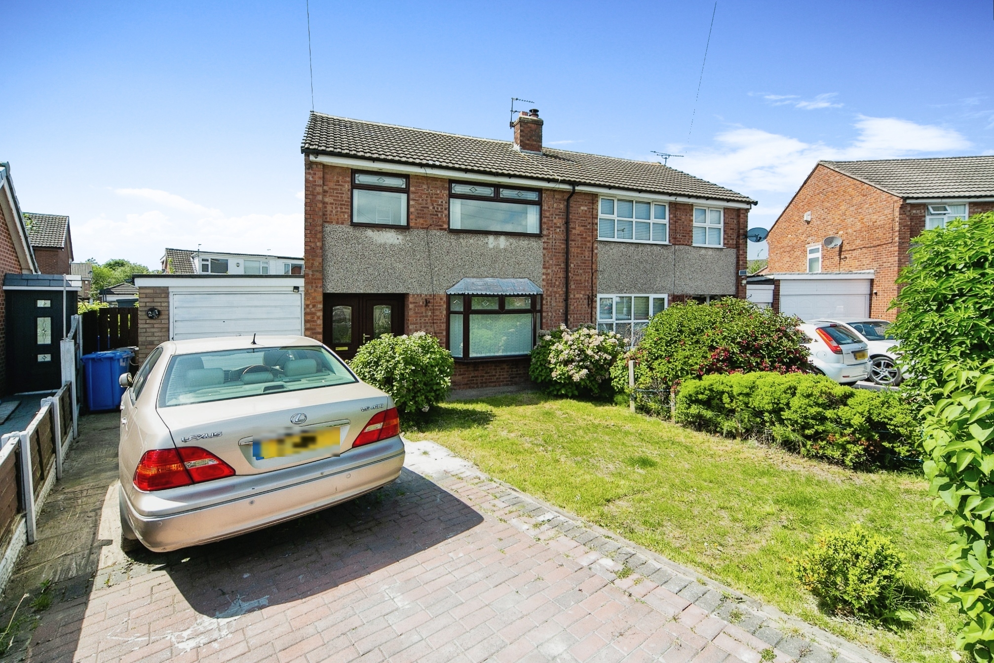 3 bedroom semidetached house for sale in Stratton Road, Warrington
