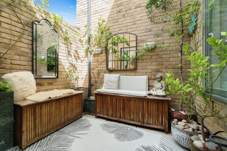 2 bedroom apartment