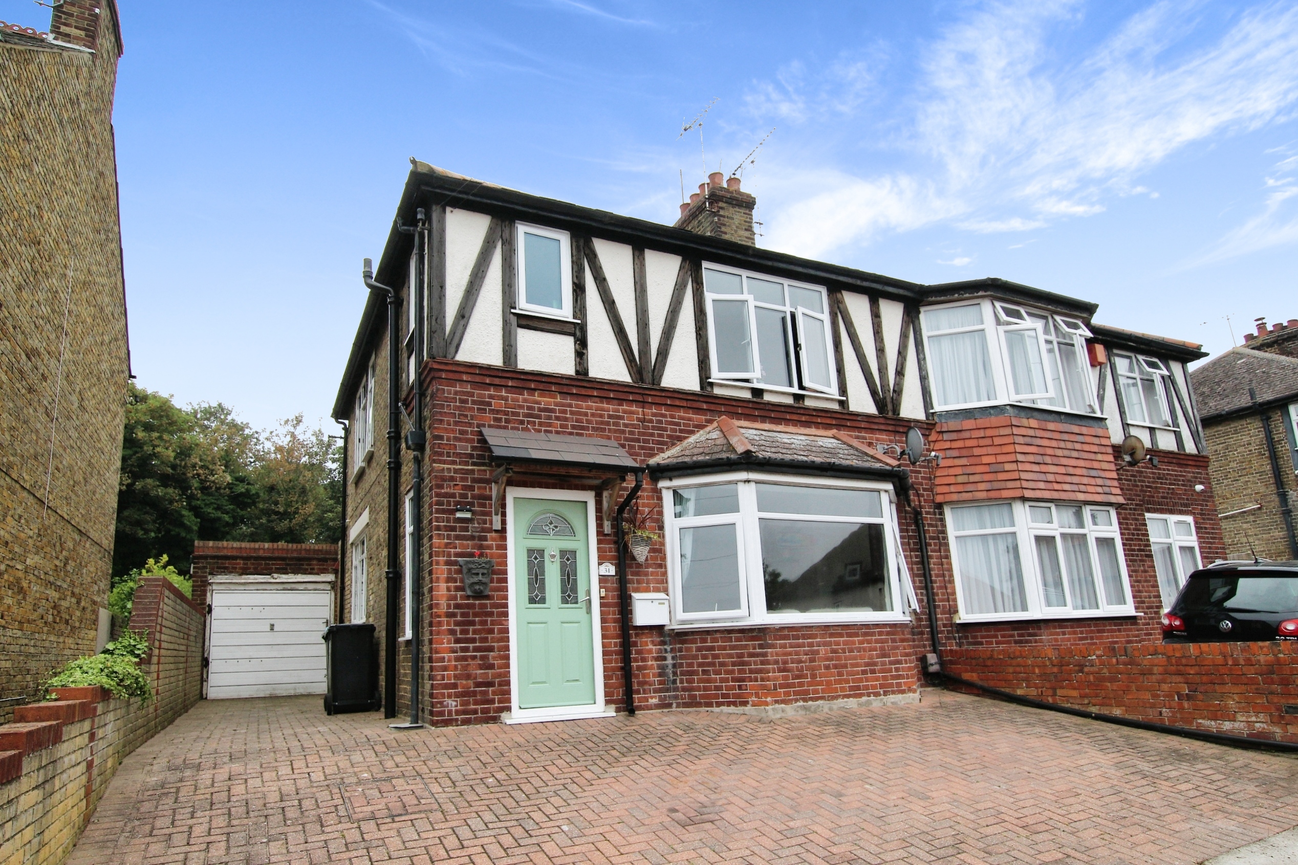 3 bedroom semidetached house for sale in Connaught Road, Margate, CT9 5TW