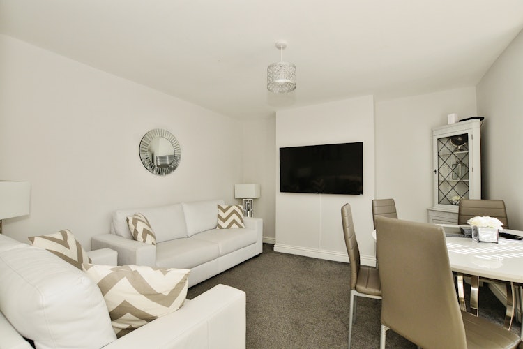 4 bedroom terraced house