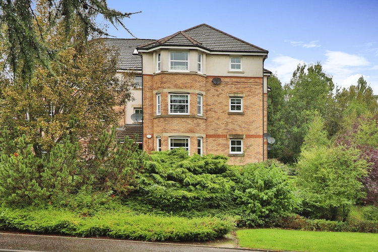 2 bedroom ground floor flat