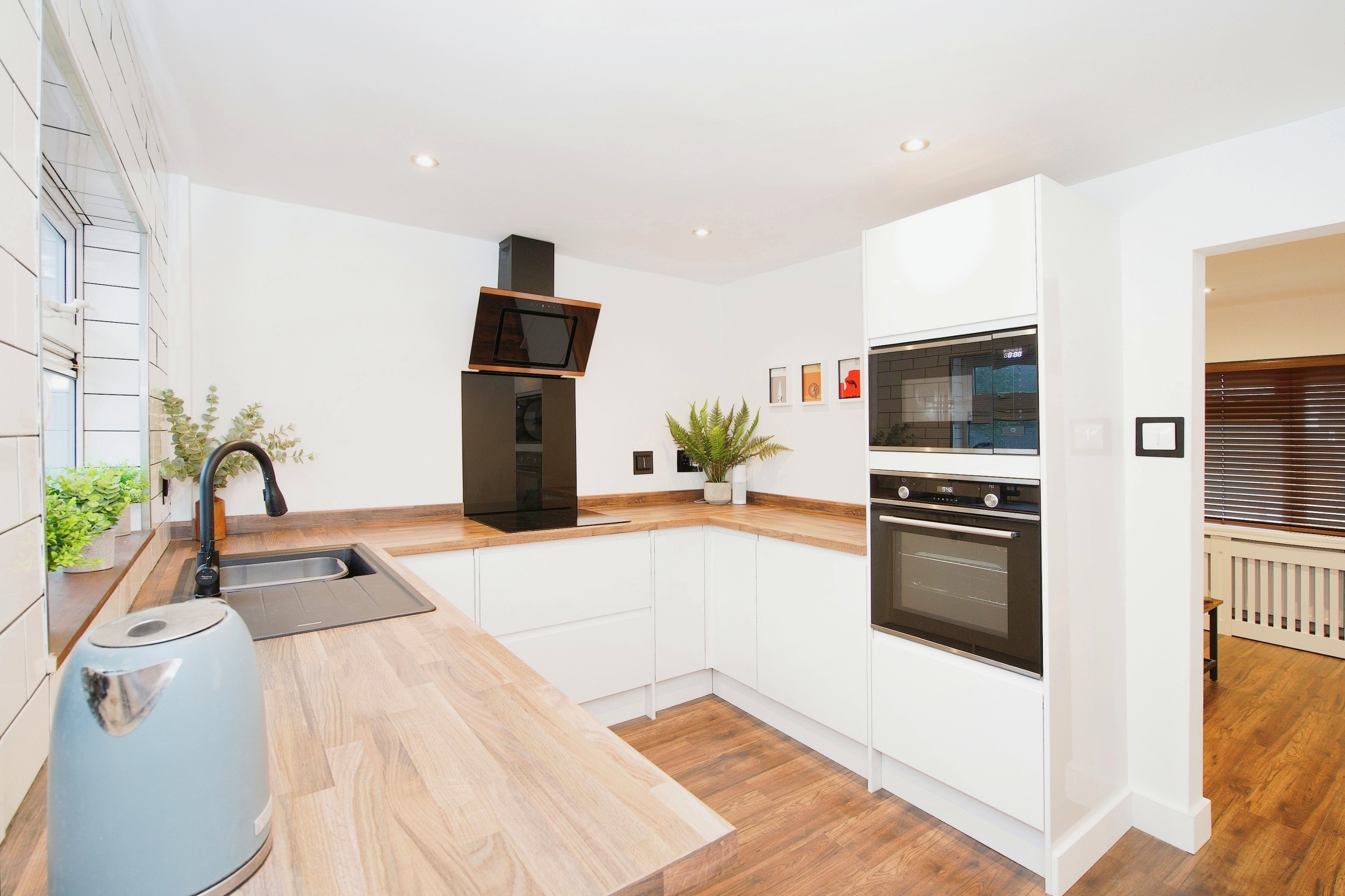 2 bedroom semidetached bungalow for sale in Doveys Terrace Kington