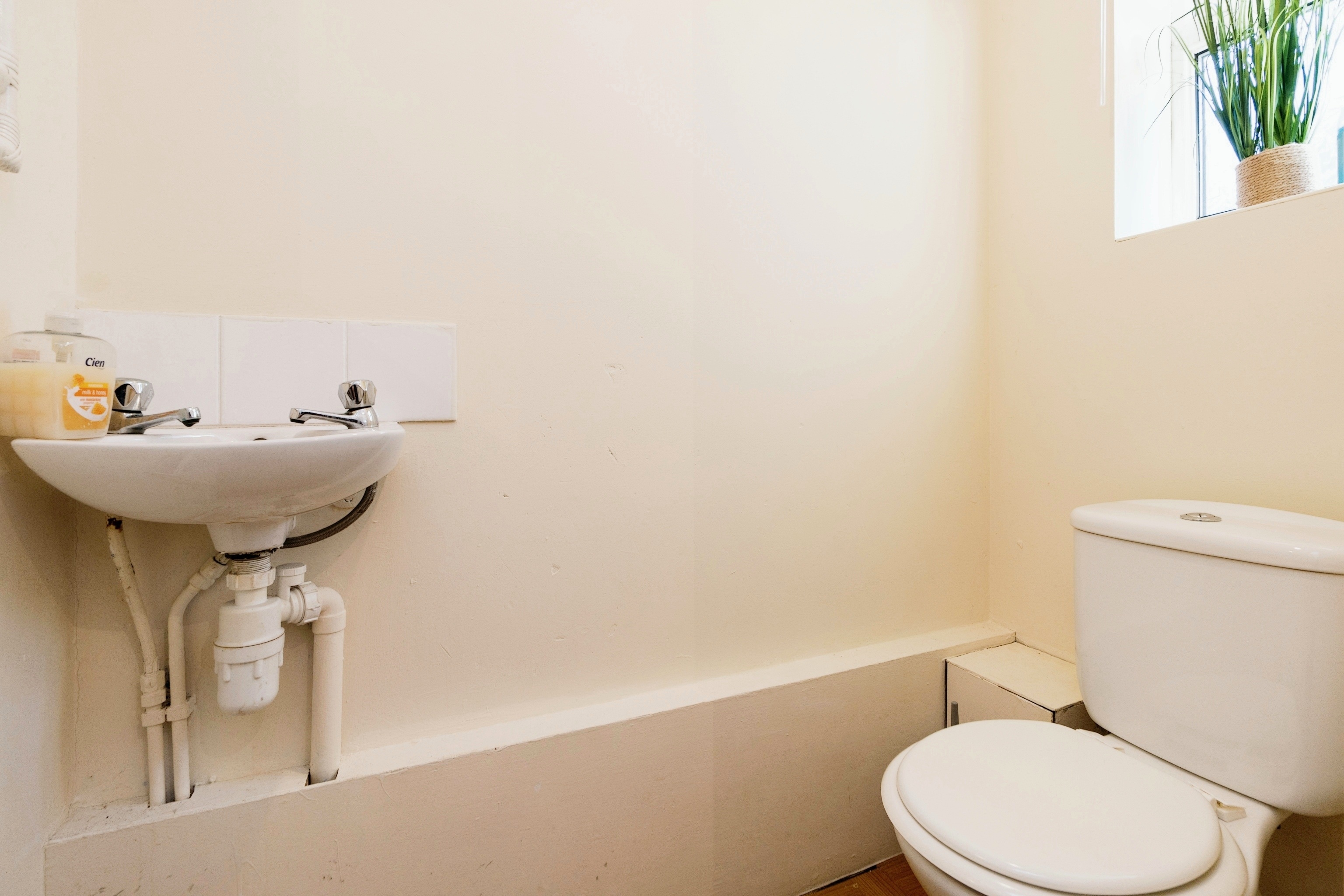 3 bedroom semidetached house for sale in Durham Street, Wigan, WN1 3YN