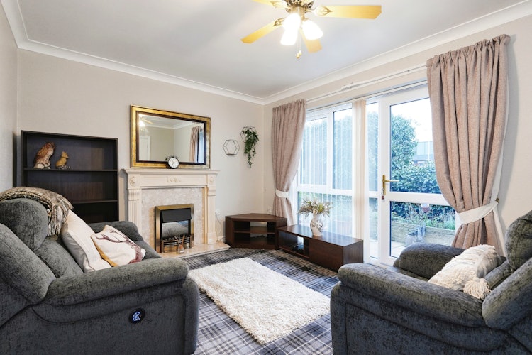 1 bedroom detached bungalow