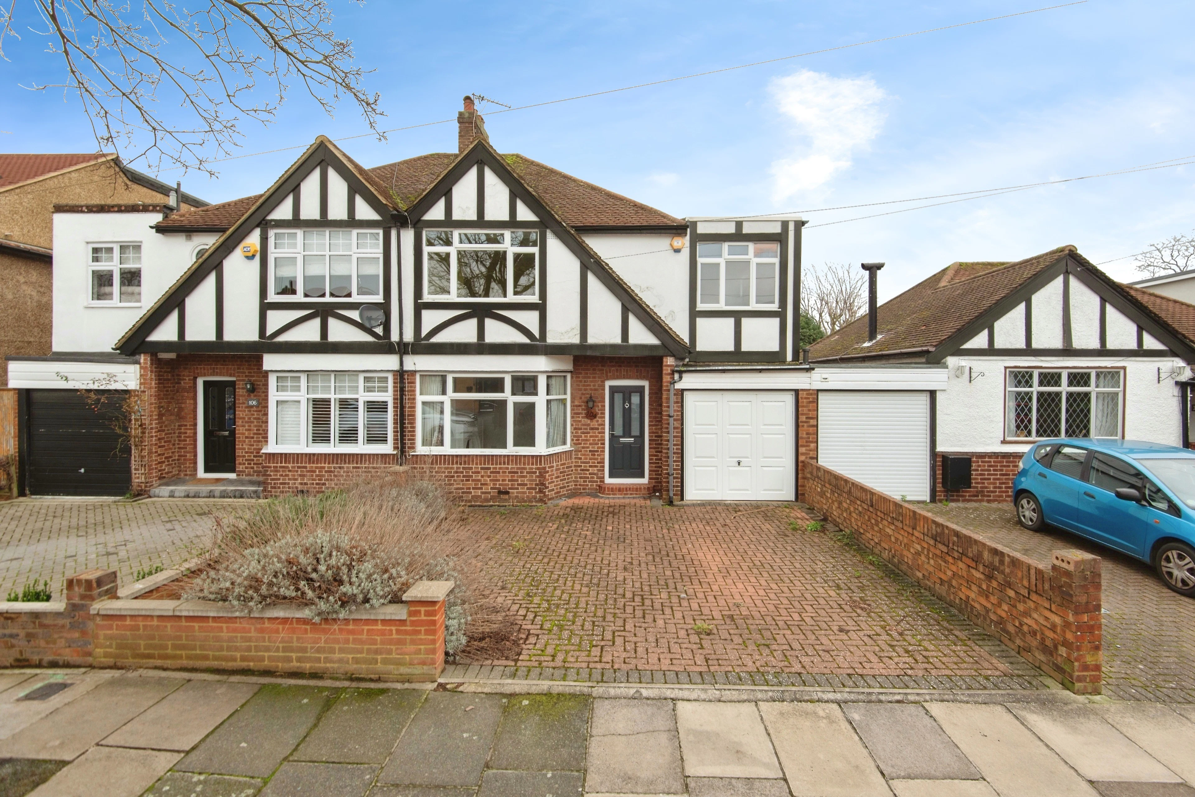 Lyndhurst Avenue, Twickenham