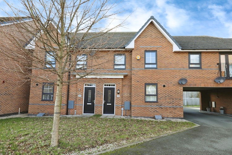 4 bedroom semi-detached house