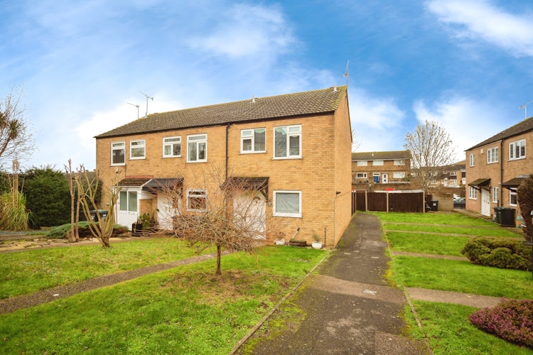 3 bedroom end of terrace house