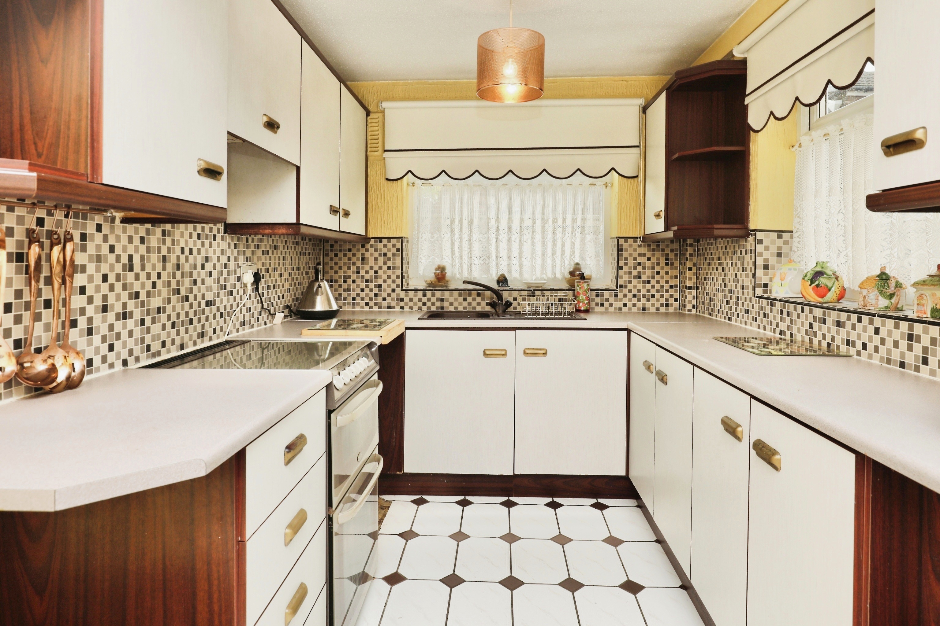 3 bedroom terraced house for sale in Chesterton Street, Liverpool, L19 8LD