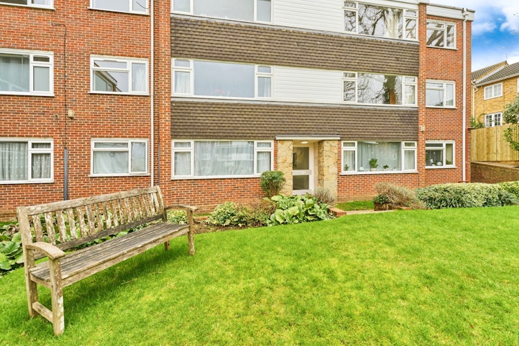 2 bedroom flat
