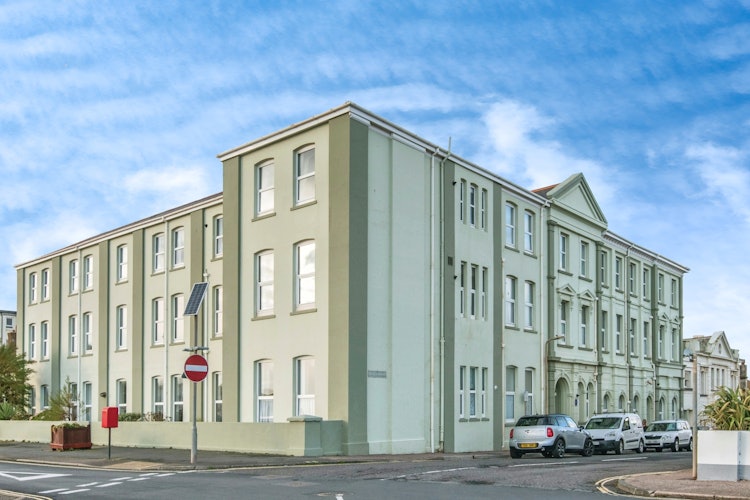 2 bedroom flat