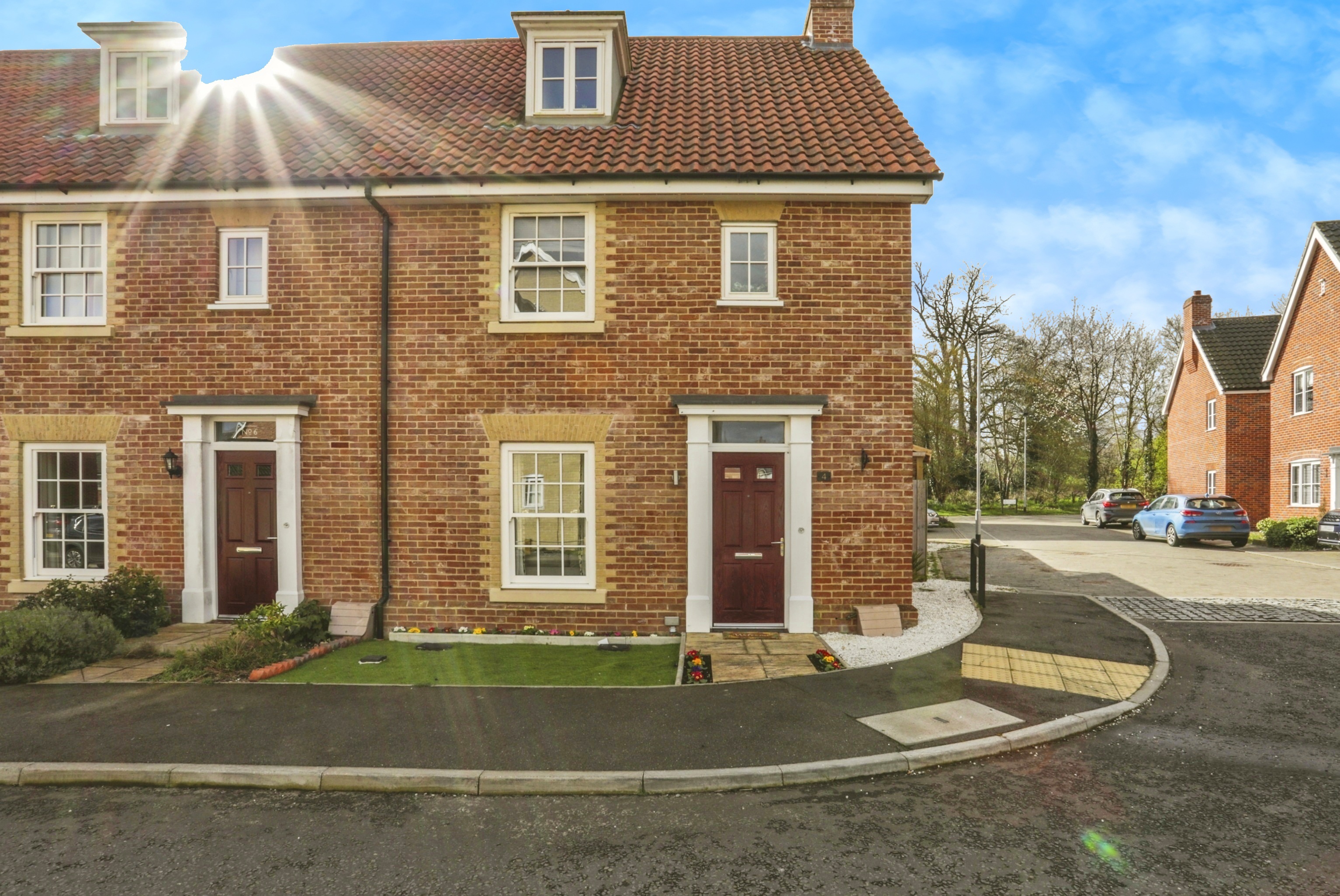 3 bedroom end of terrace house for sale in Thacker Close, Ipswich, IP8 4FA