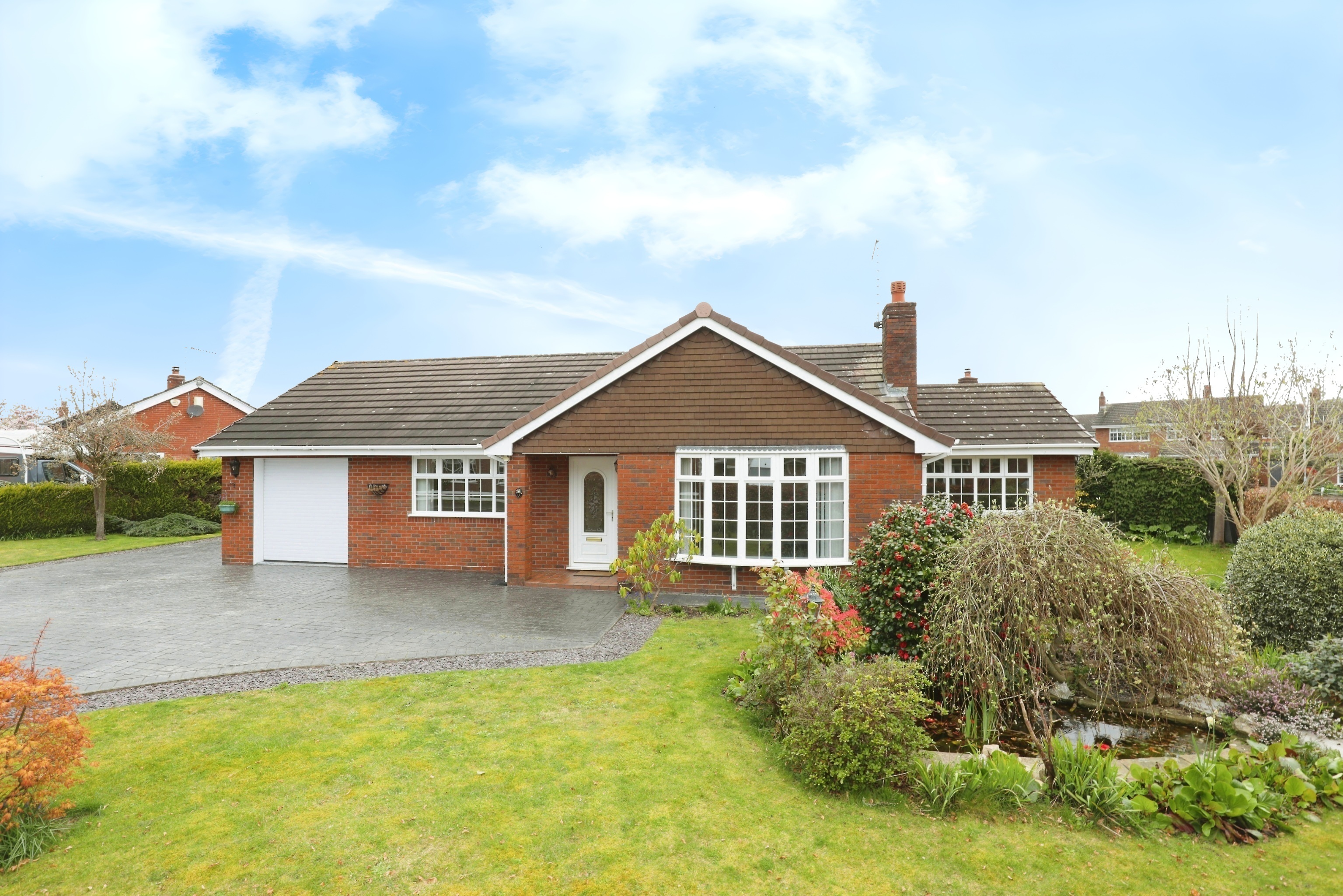 3 bedroom detached bungalow for sale in Howbeck Crescent, Nantwich, CW5 7NX