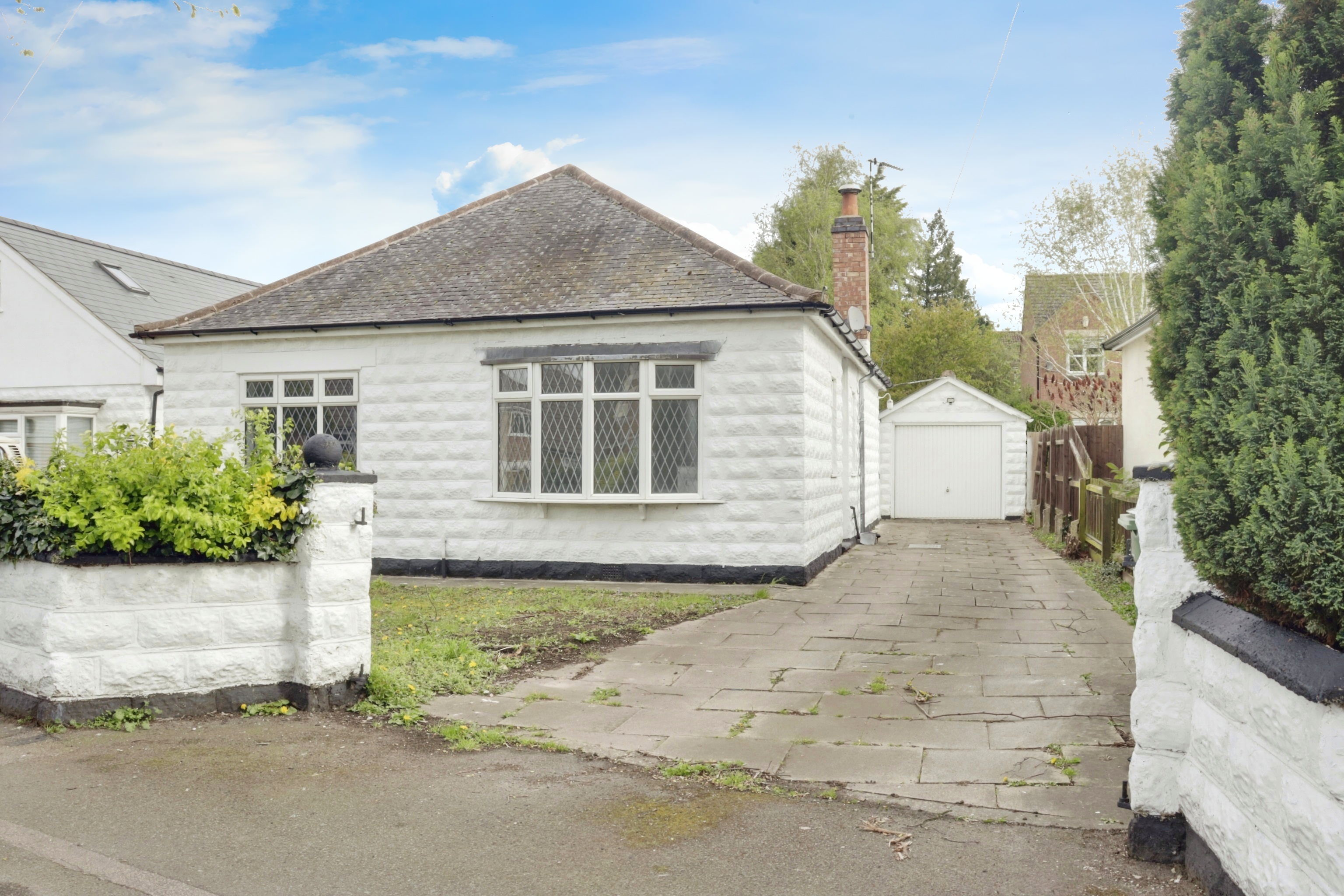 3 bedroom detached bungalow for sale in Barkby Road, Leicester, LE7 2AH