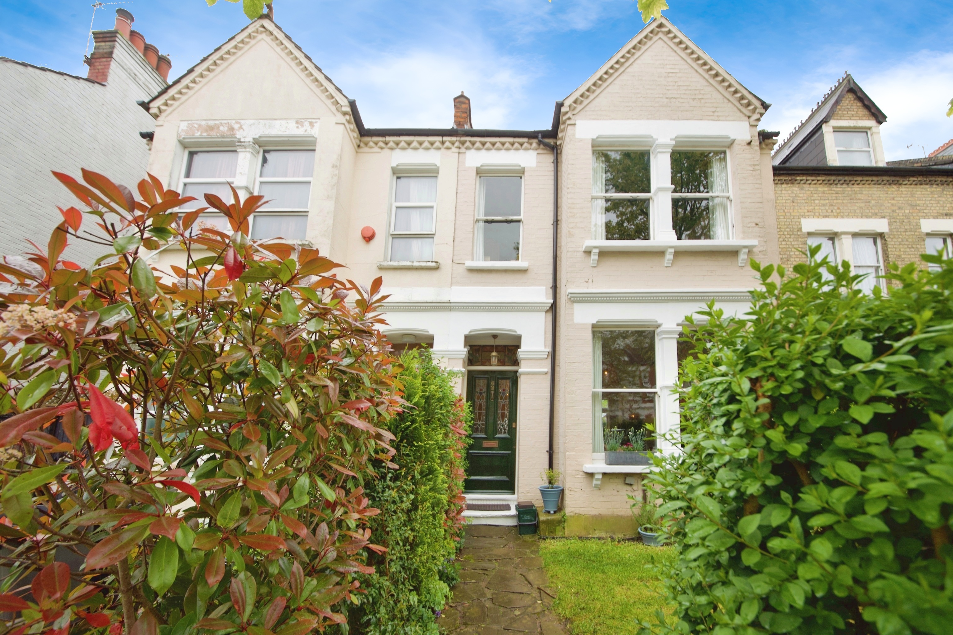 4 bedroom semidetached house for sale in Muswell Avenue, London, N10 2EL