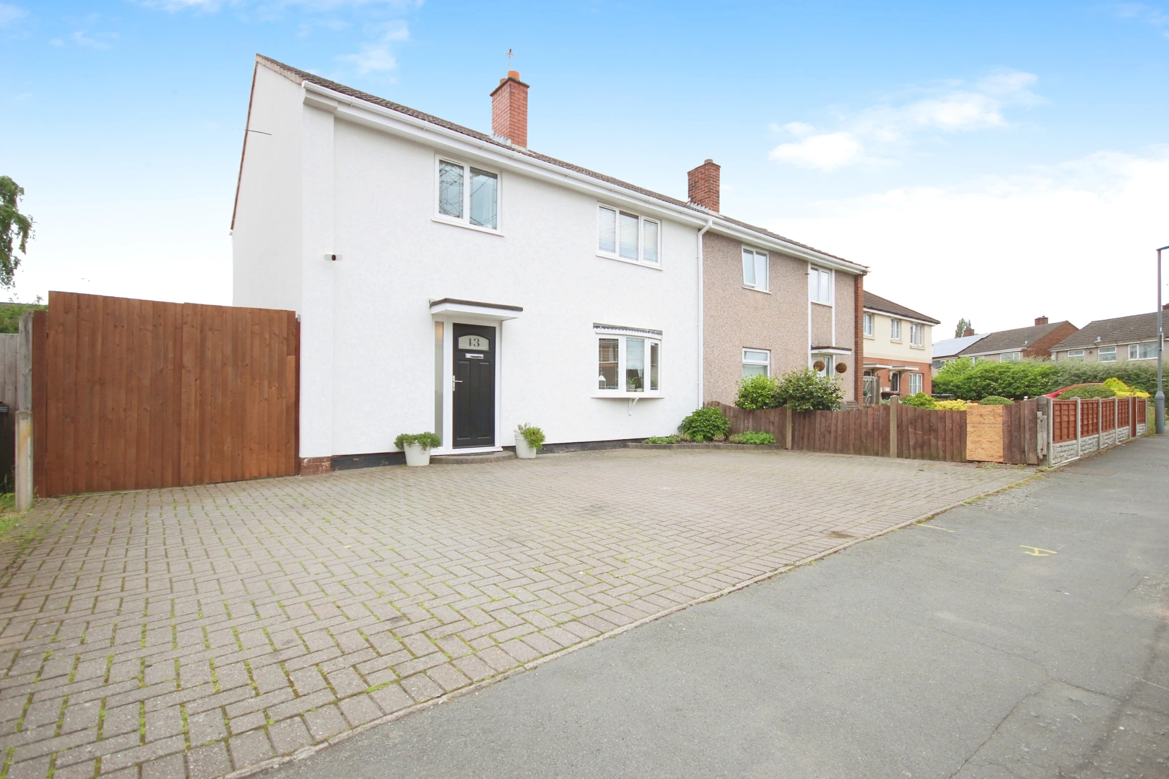 Newey Avenue, Bedworth