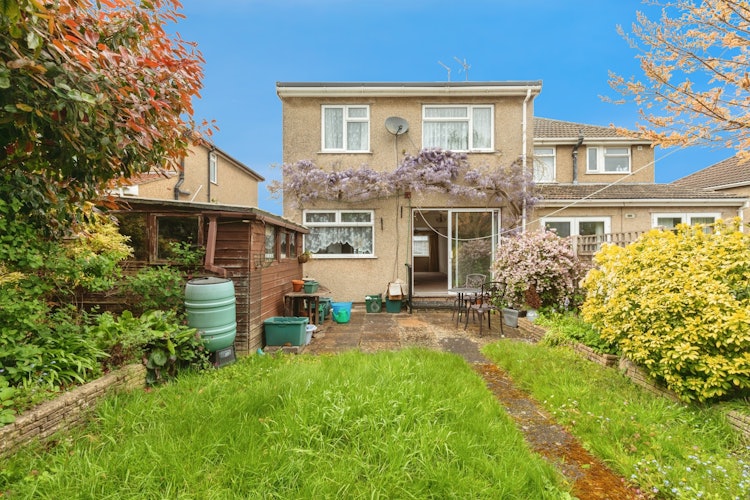 4 bedroom semi-detached house