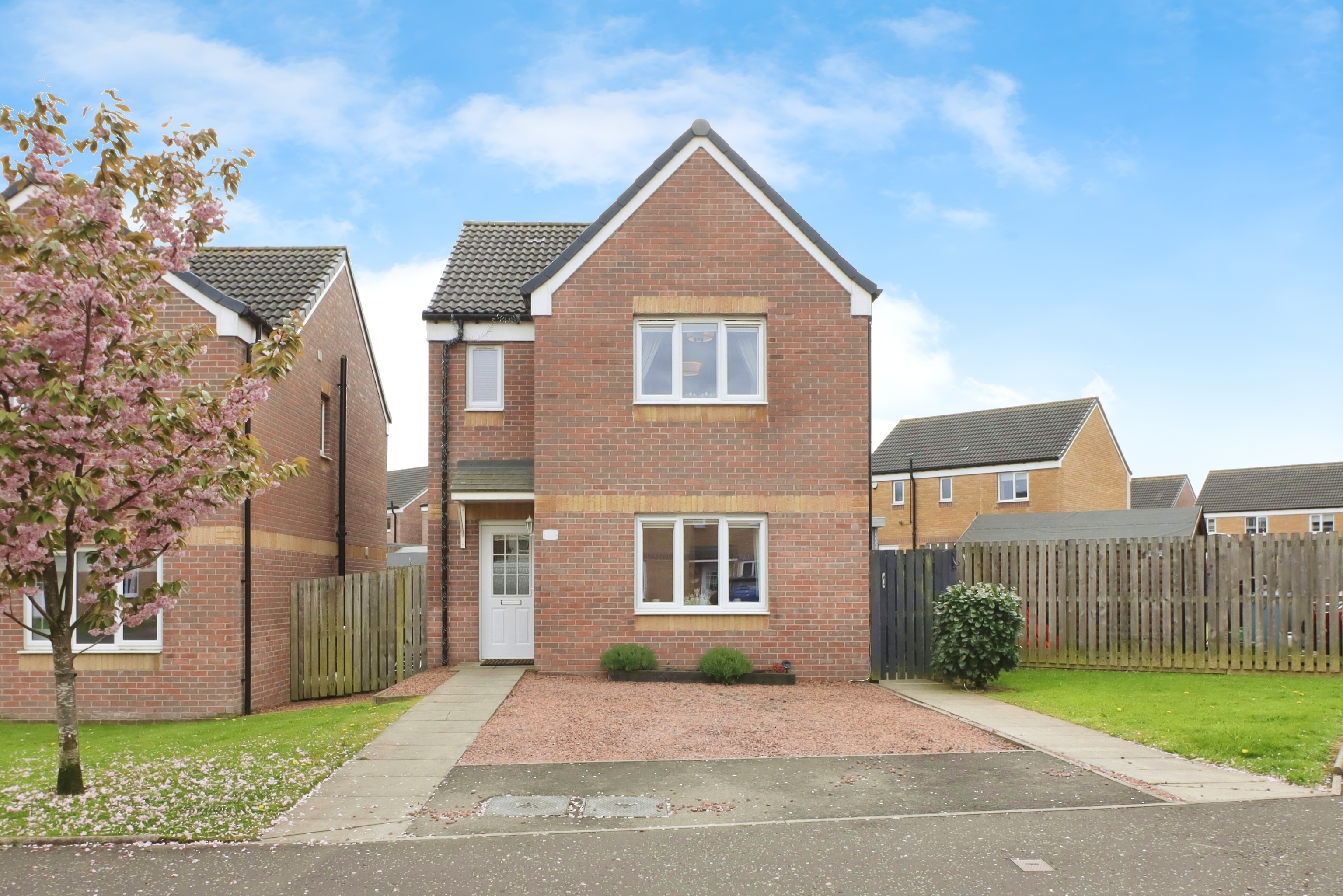 3 bedroom detached house for sale in Ballochmyle Wynd, Coatbridge, ML5 4QE