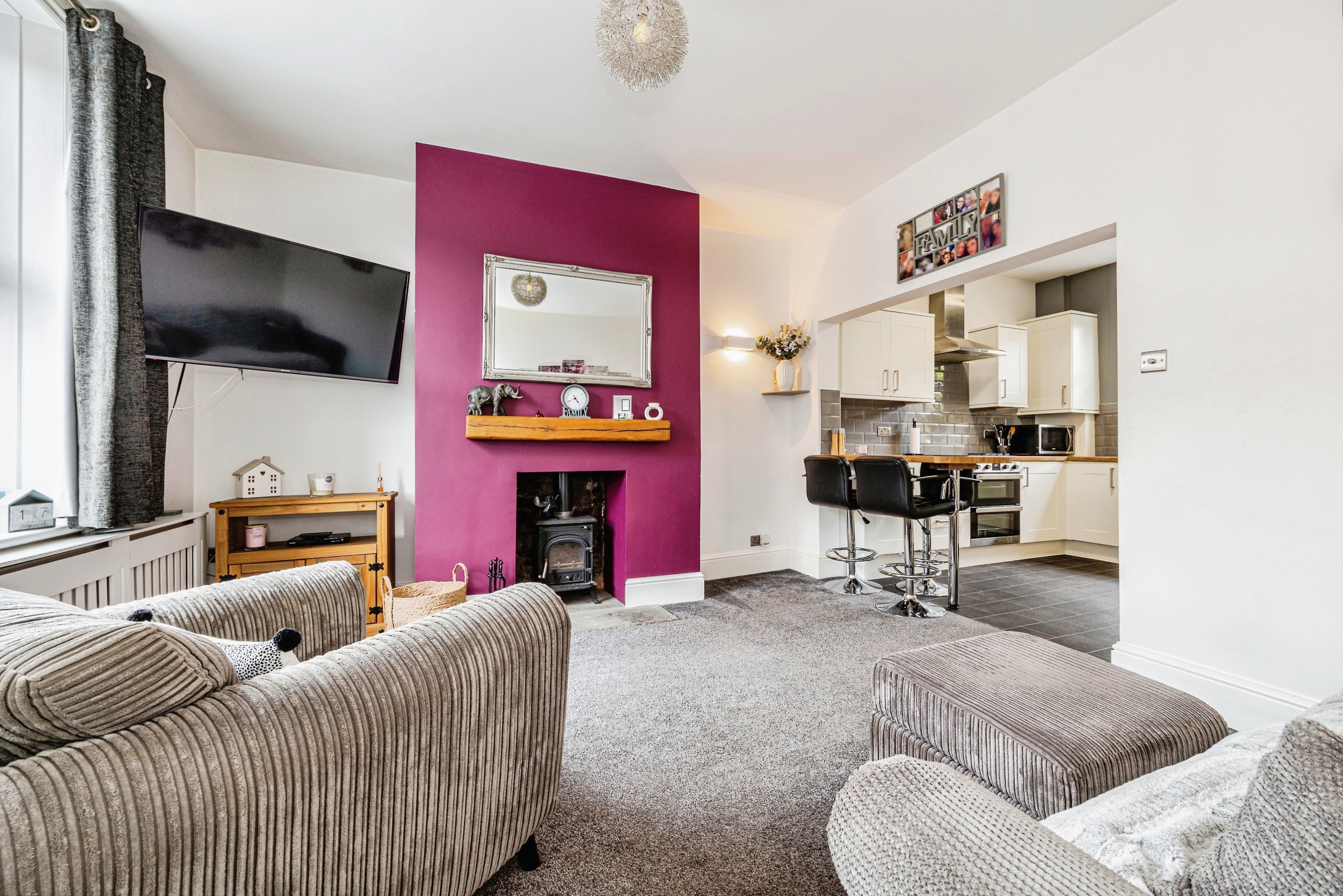 3 bedroom terraced house for sale in Wellington Road, Oldham, OL3 7AQ