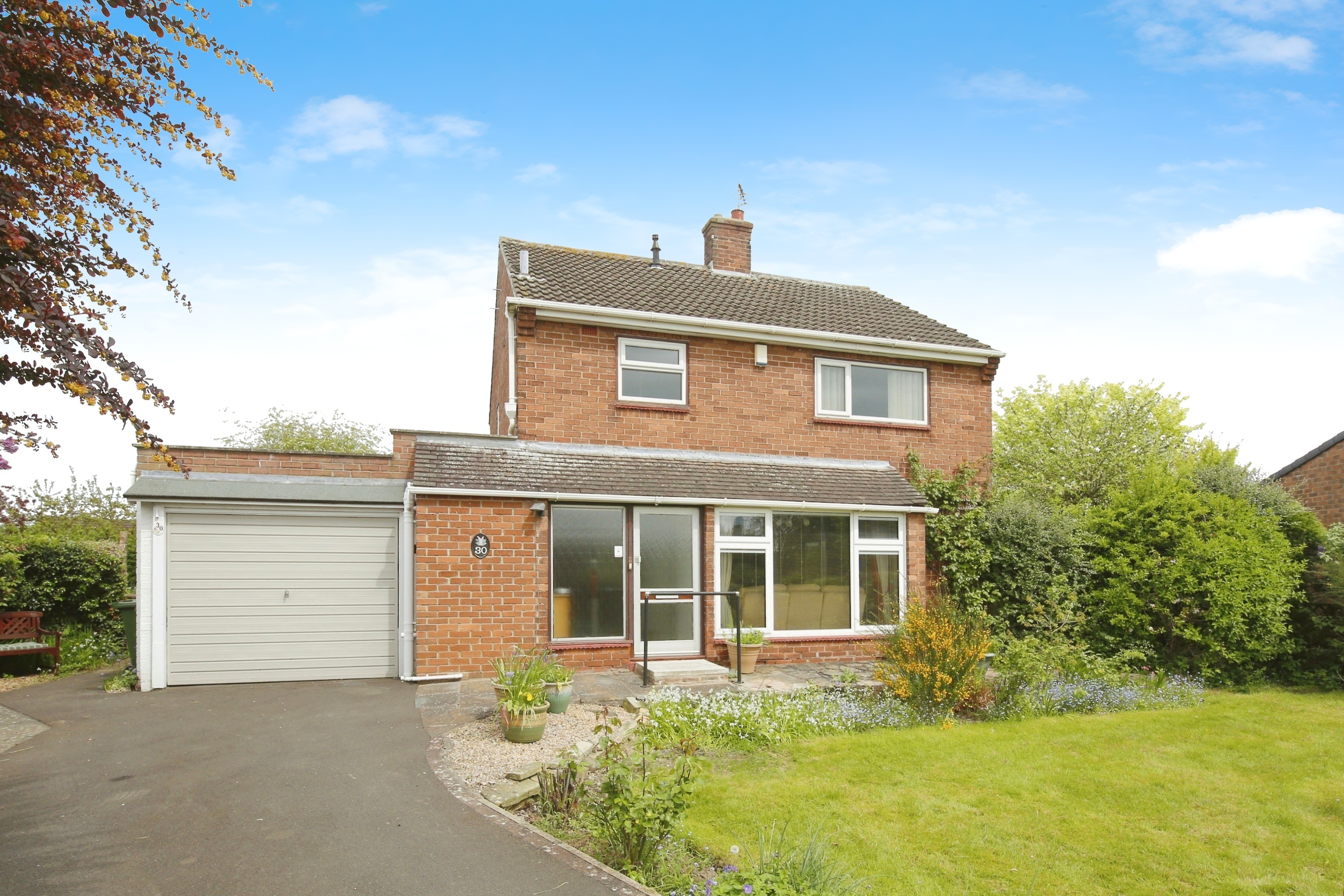 3 bedroom detached house for sale in Colstan Road, Northallerton, DL6 1AZ