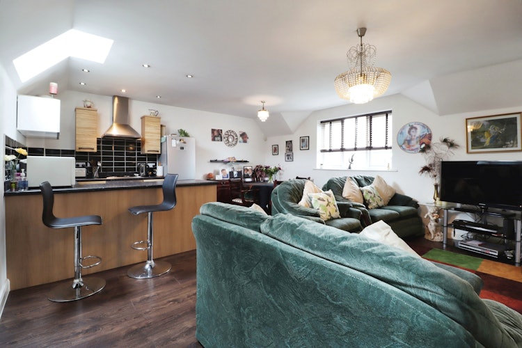 2 bedroom semi-detached house
