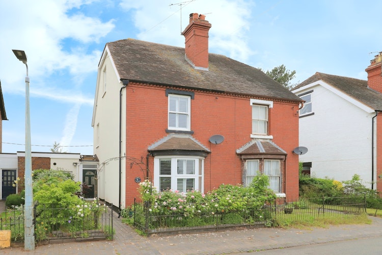 3 bedroom semi-detached house