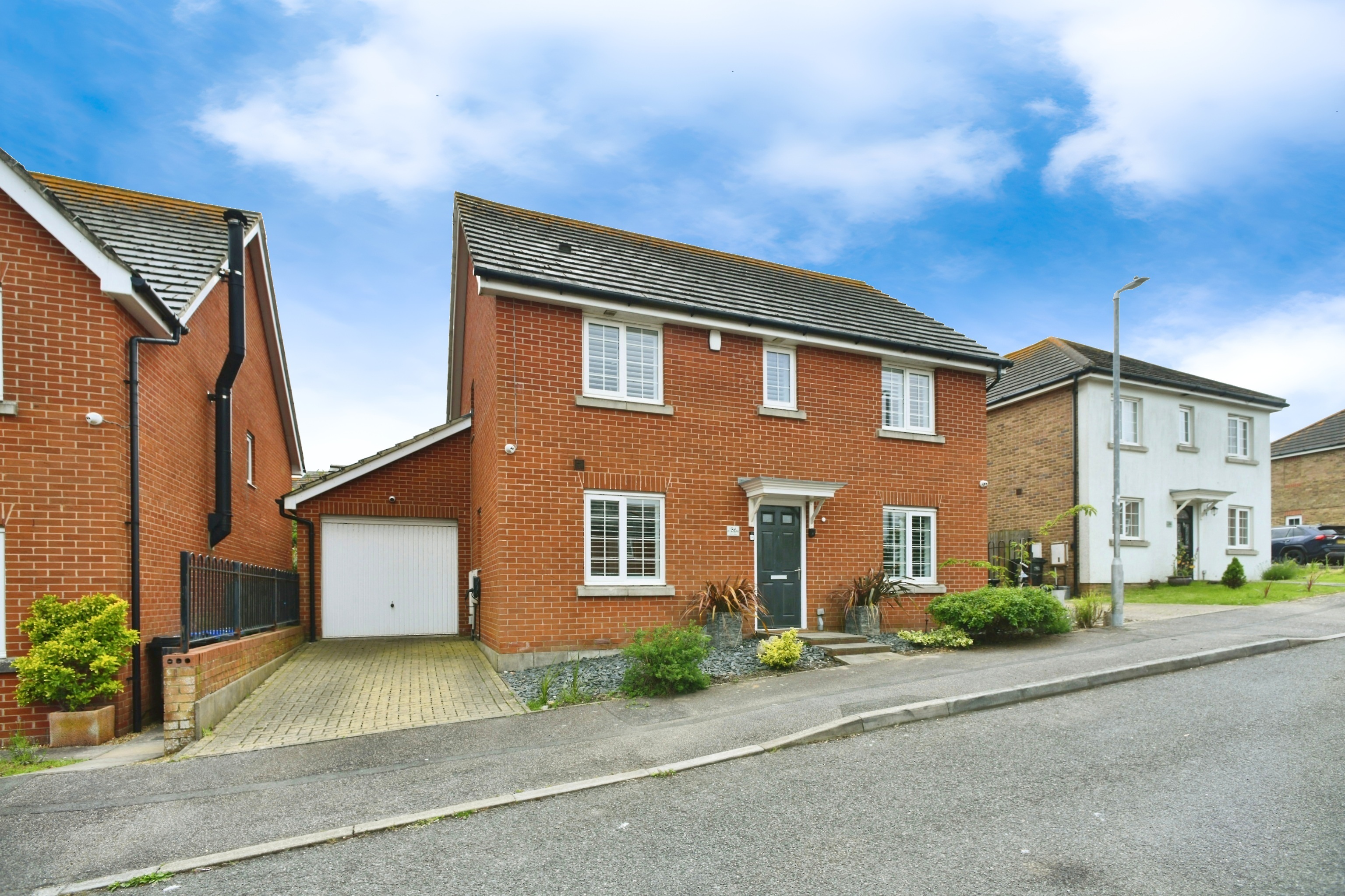 4 bedroom detached house for sale in Flint Way, Peacehaven, BN10 8GN