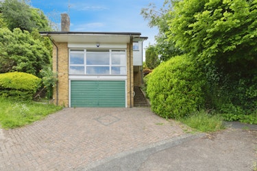 Image for Dunedin Drive, caterham