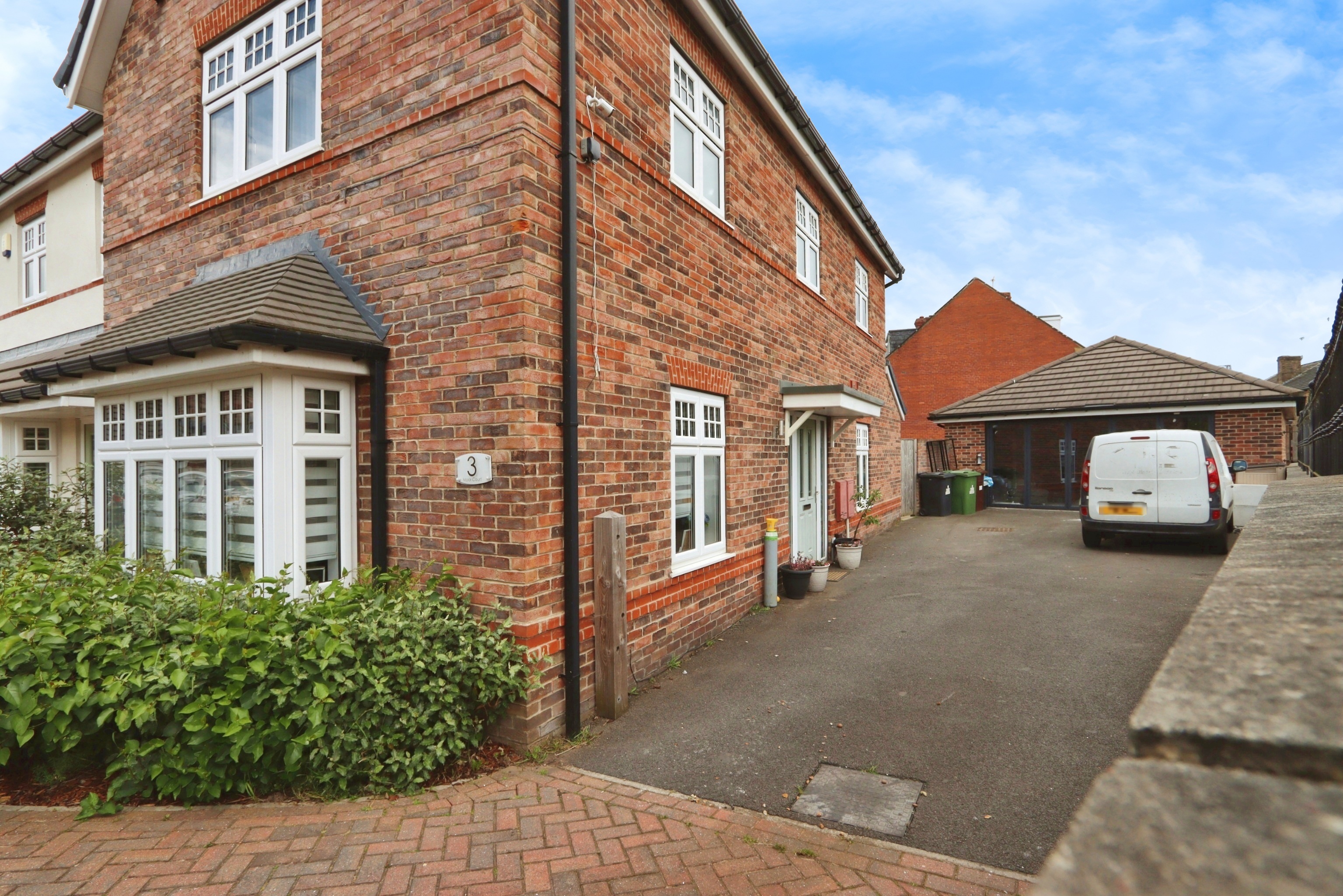 3 bedroom semidetached house for sale in Moor Court, Wakefield, WF3 2ES