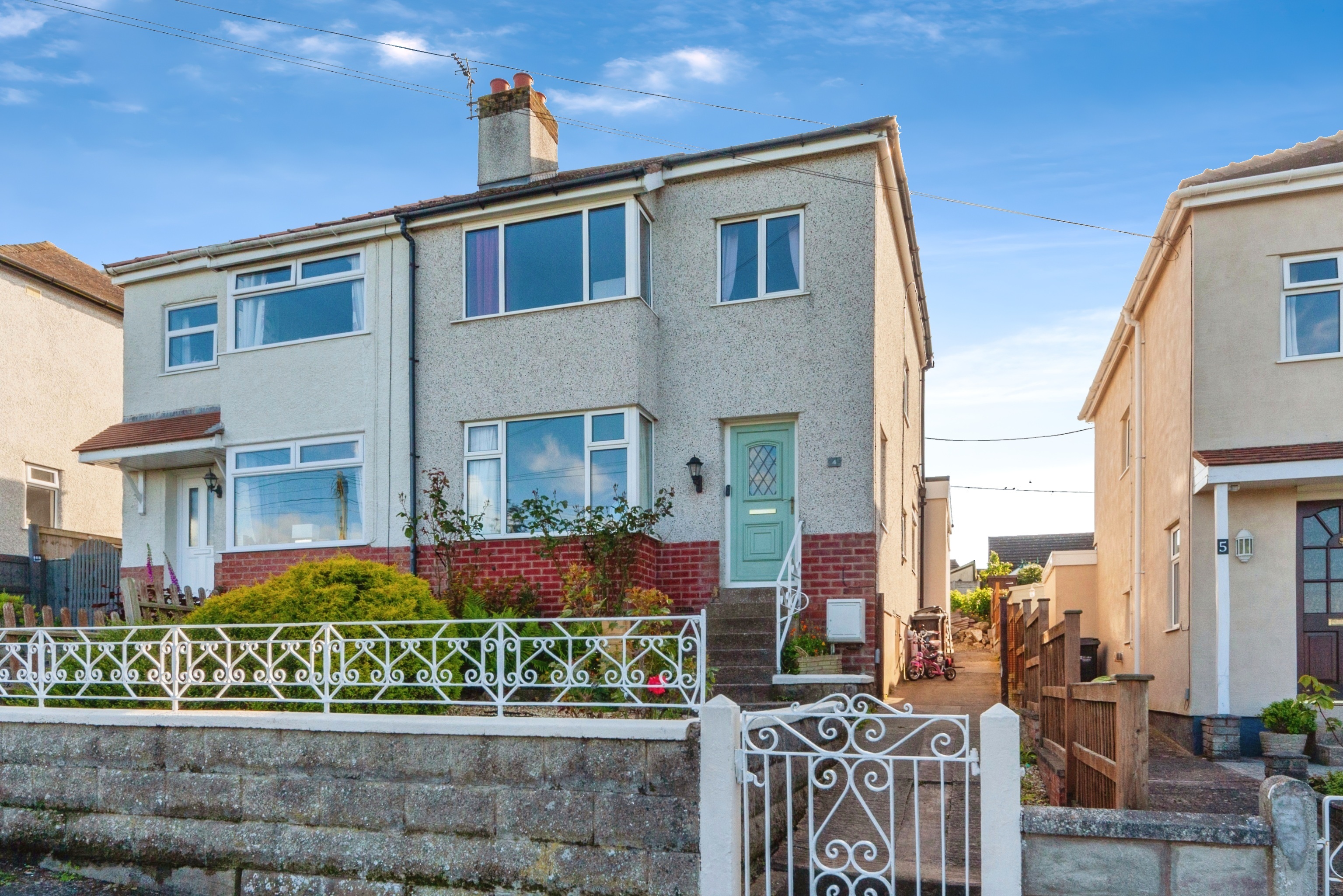 4 bedroom semidetached house for sale in Willowfield Estate, Holywell