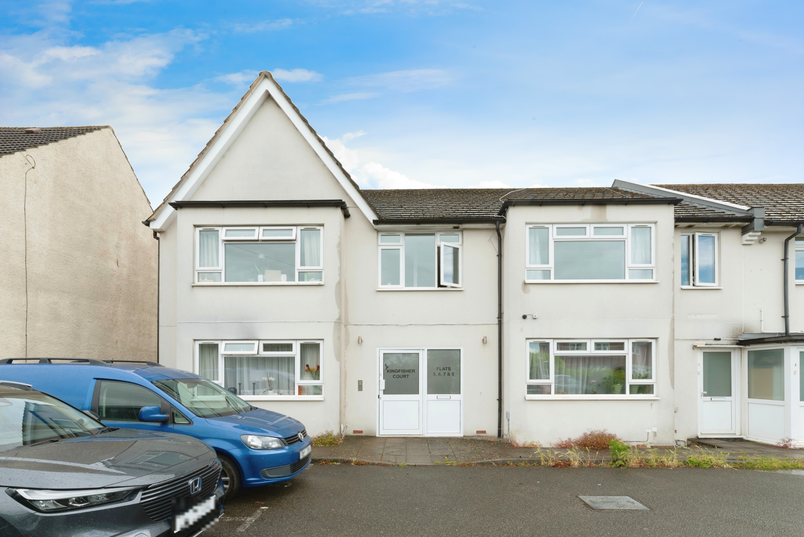 2 bedroom ground floor flat for sale in Ruxley Lane, Epsom, KT19 9JN