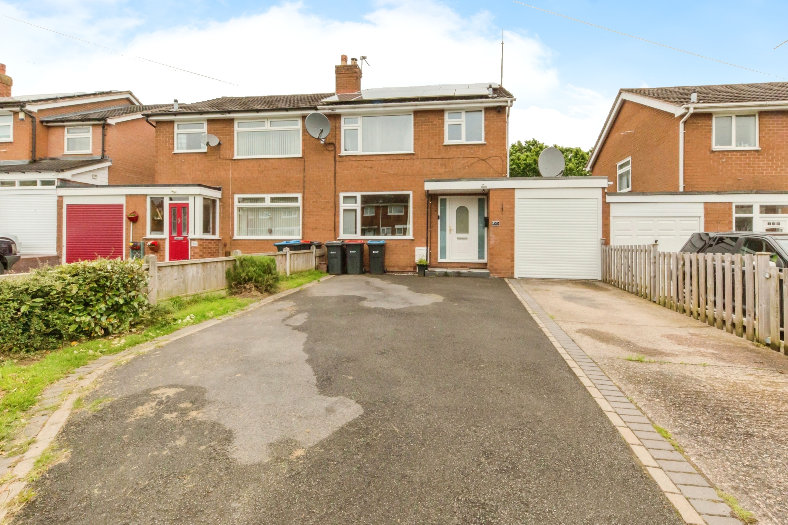 3 bedroom semidetached house for sale in Nixon Drive, Winsford, CW7 2HU