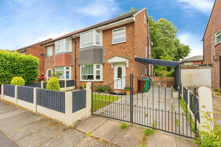 3 bedroom semi-detached house