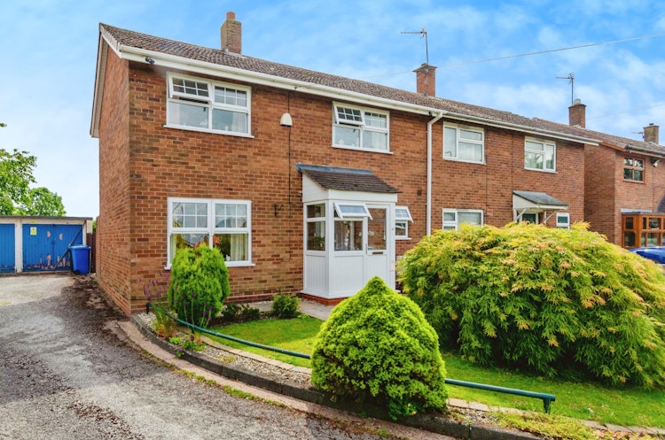 2 bedroom semi-detached house