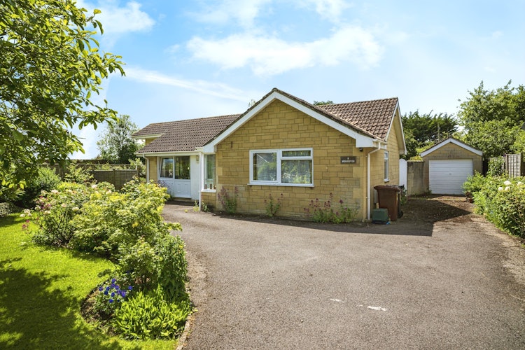 2 bedroom detached bungalow