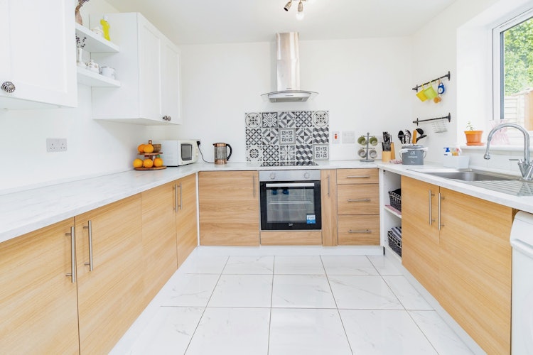 4 bedroom detached house